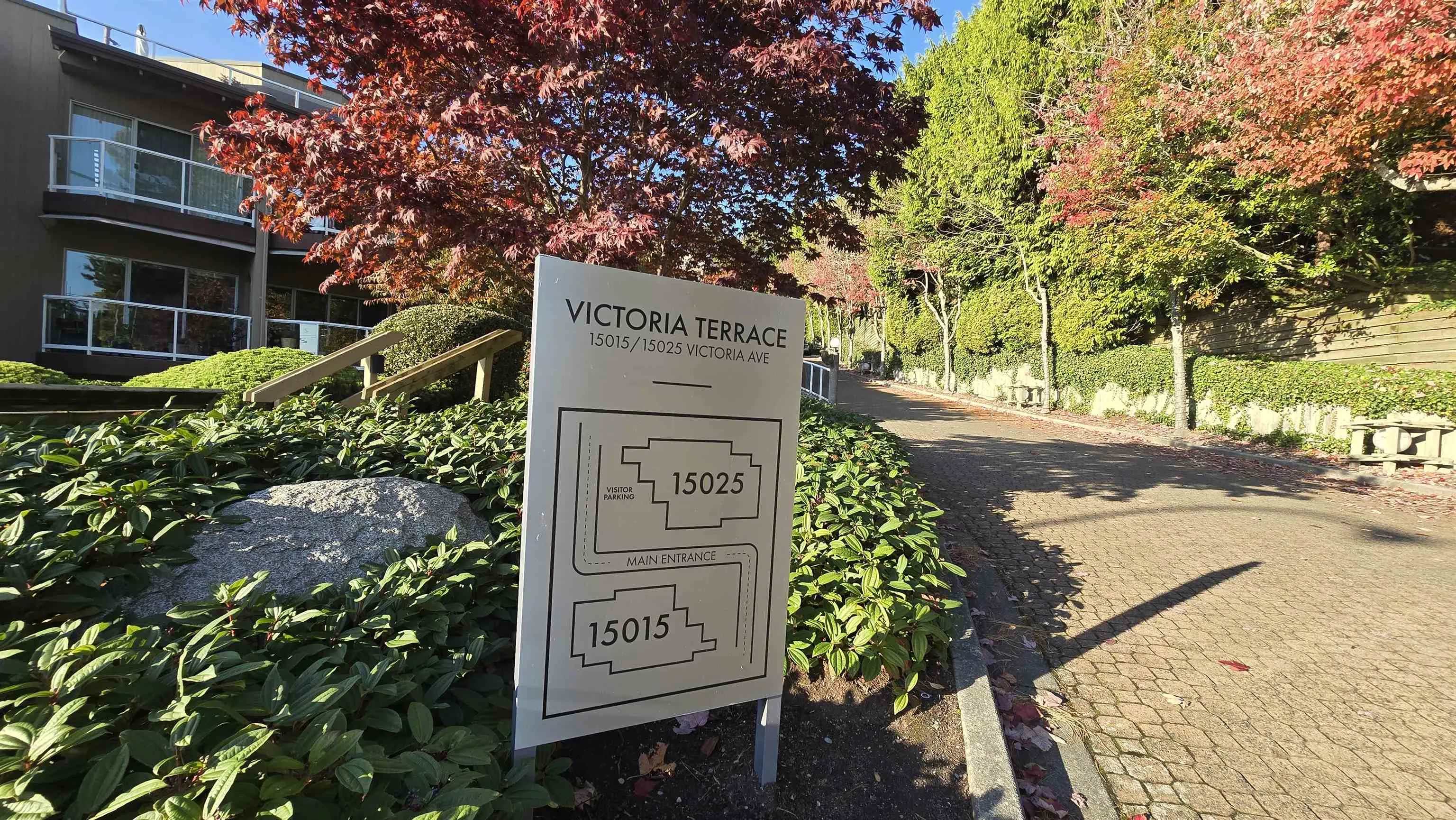 15025 Victoria Avenue #401