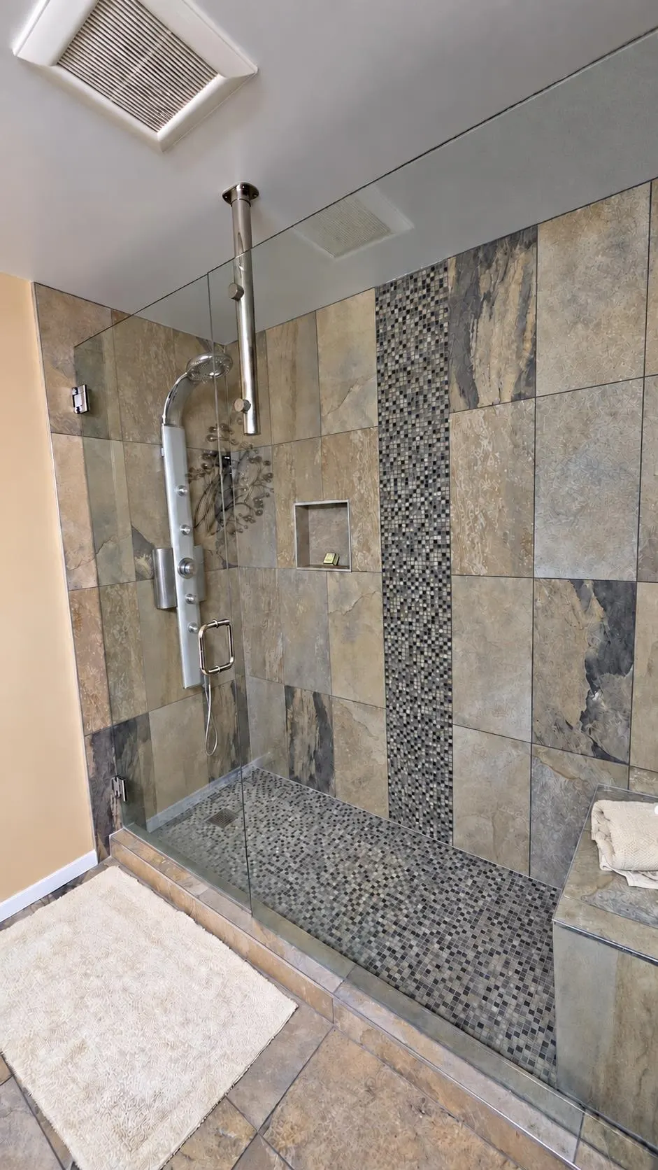 15025 Victoria Avenue #401