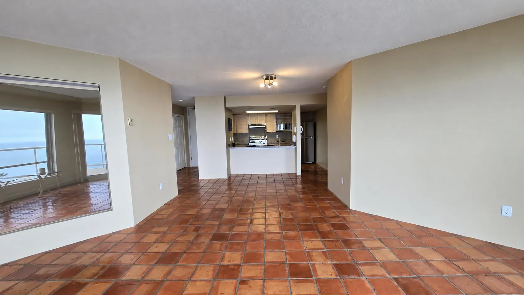 15025 Victoria Avenue #401