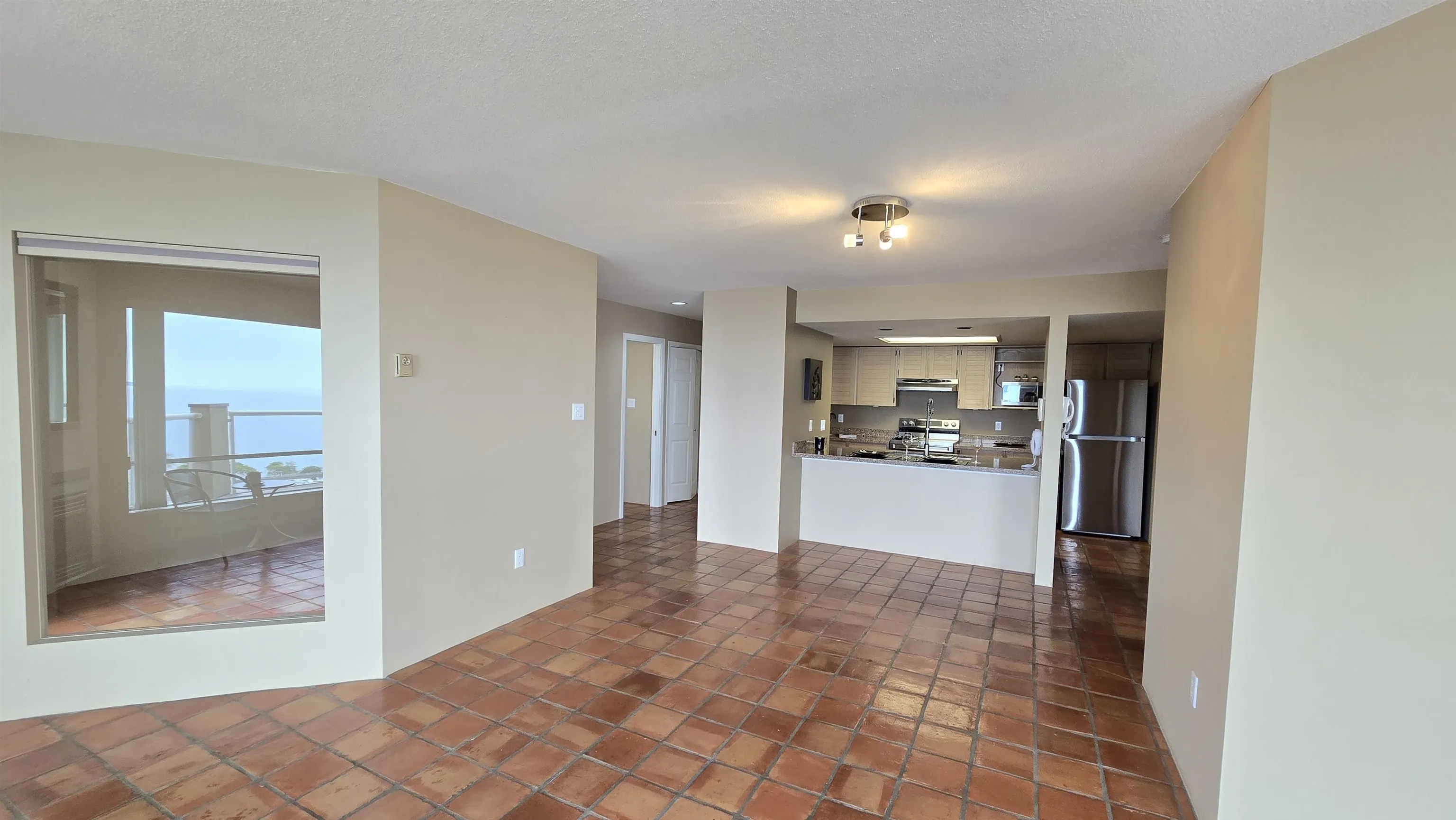 15025 Victoria Avenue #401