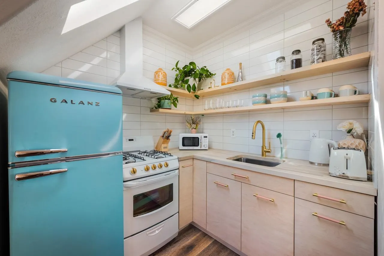 524 E 12th Avenue #Peaches
