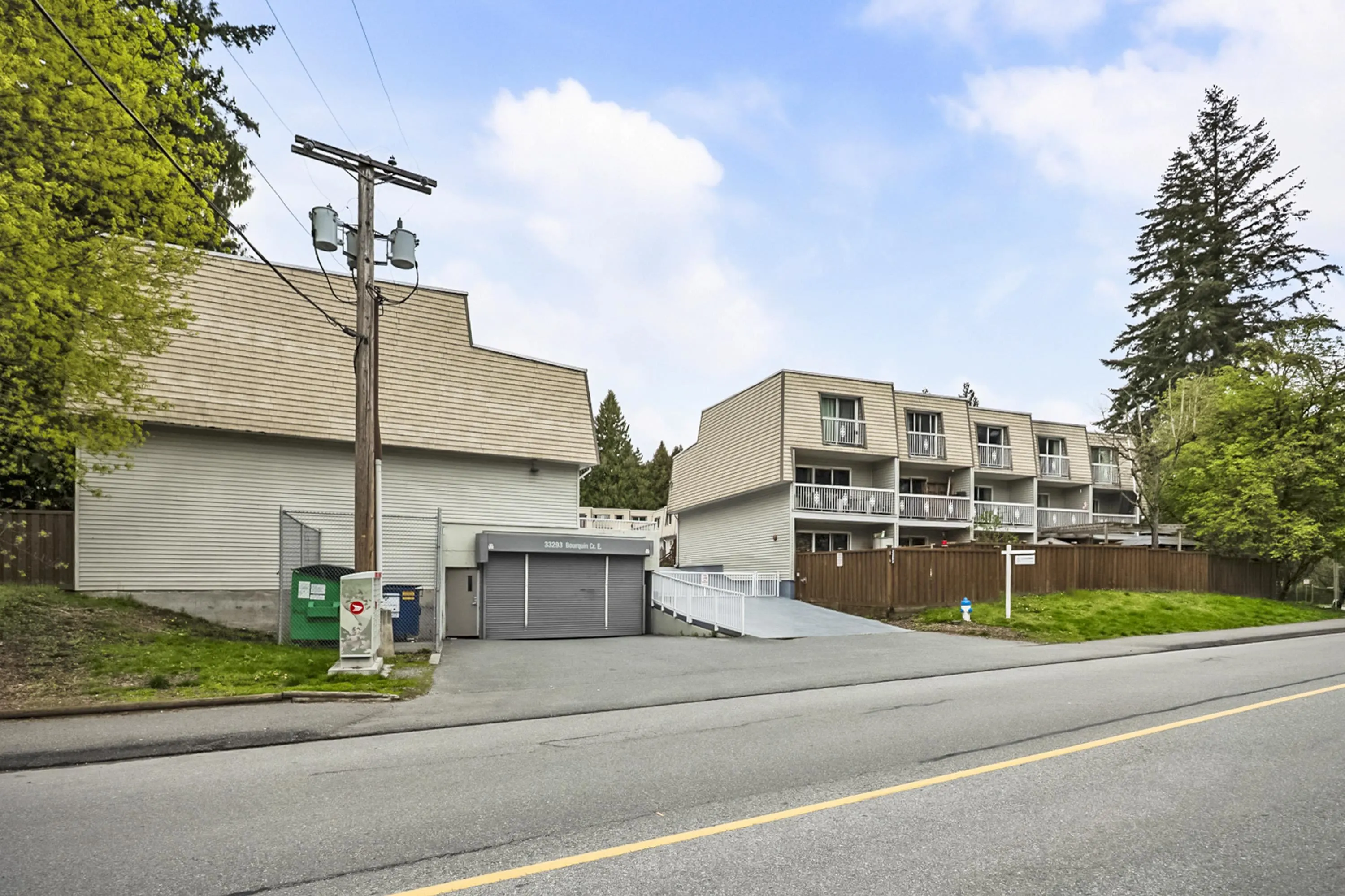 33923 E Bourquin Crescent #17
