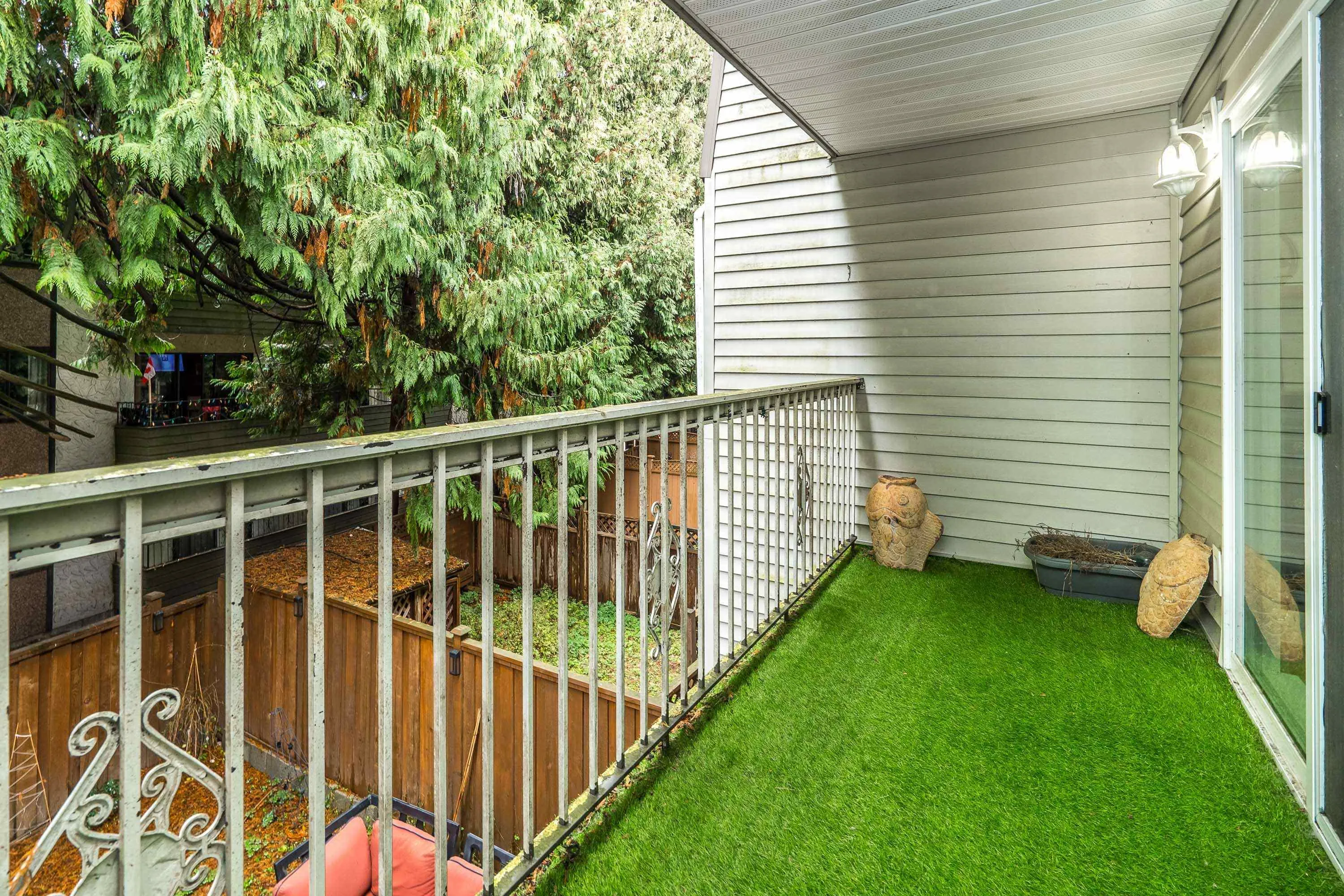 33923 E Bourquin Crescent #17