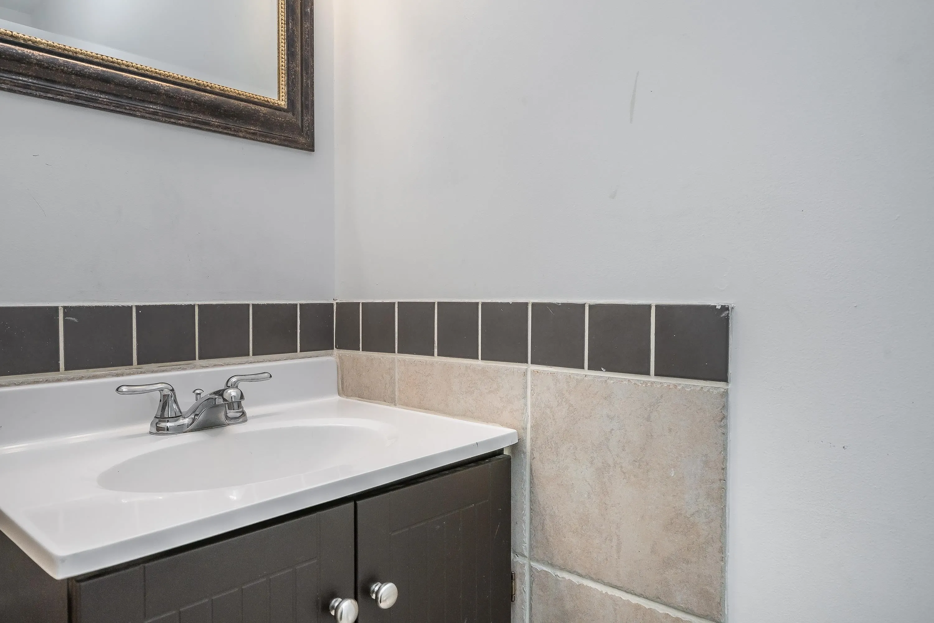33923 E Bourquin Crescent #17