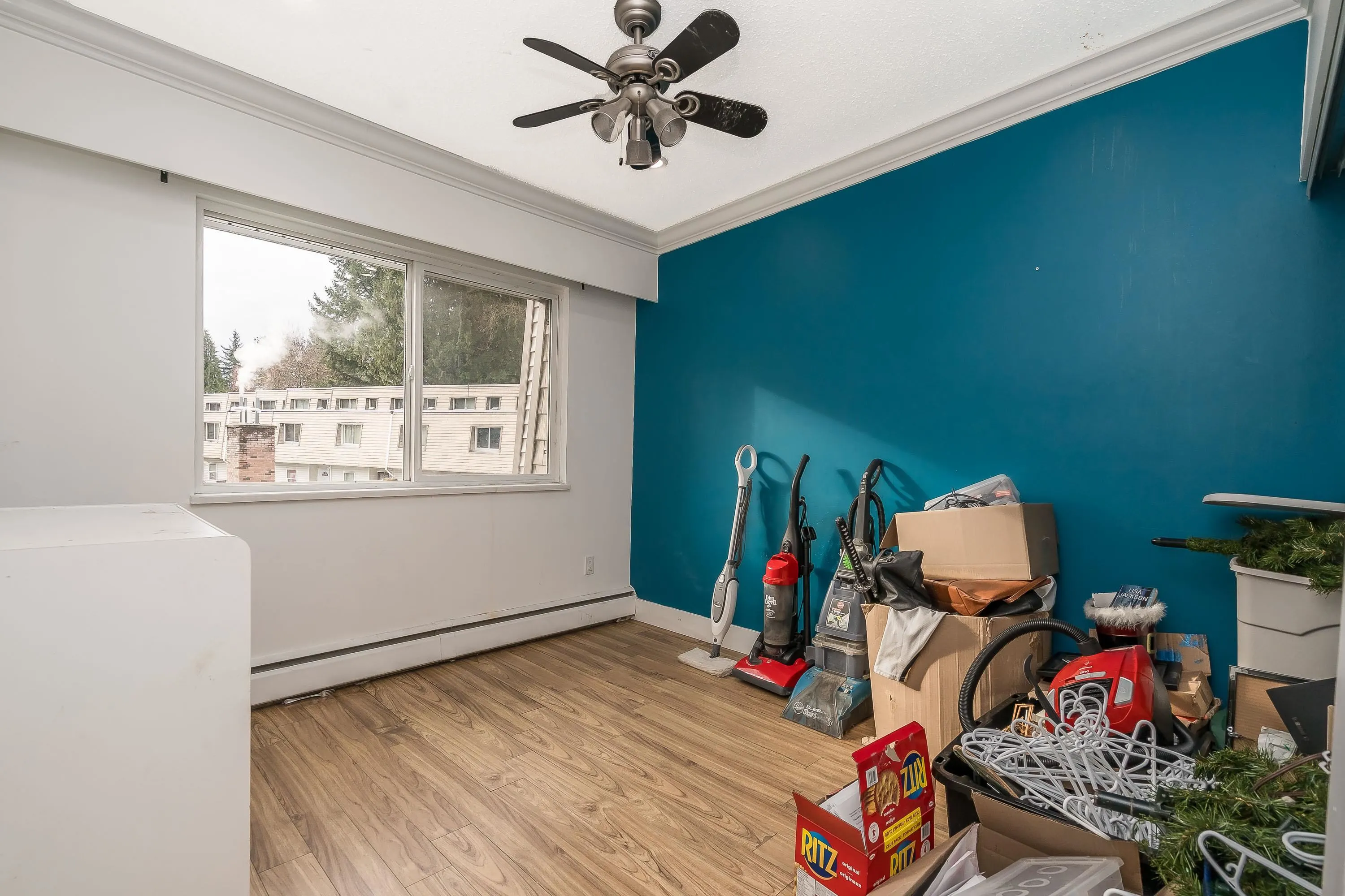 33923 E Bourquin Crescent #17