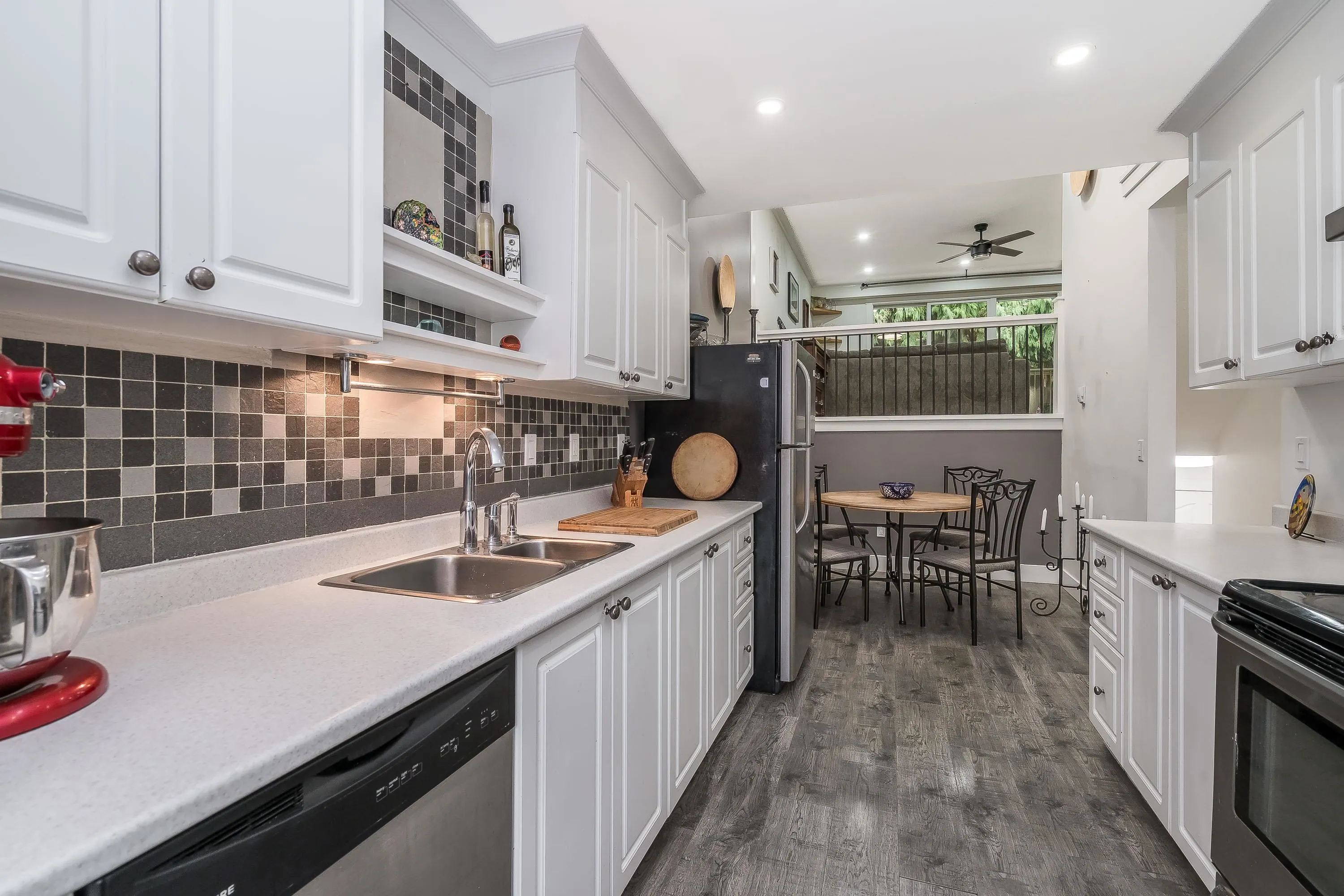 33923 E Bourquin Crescent #17