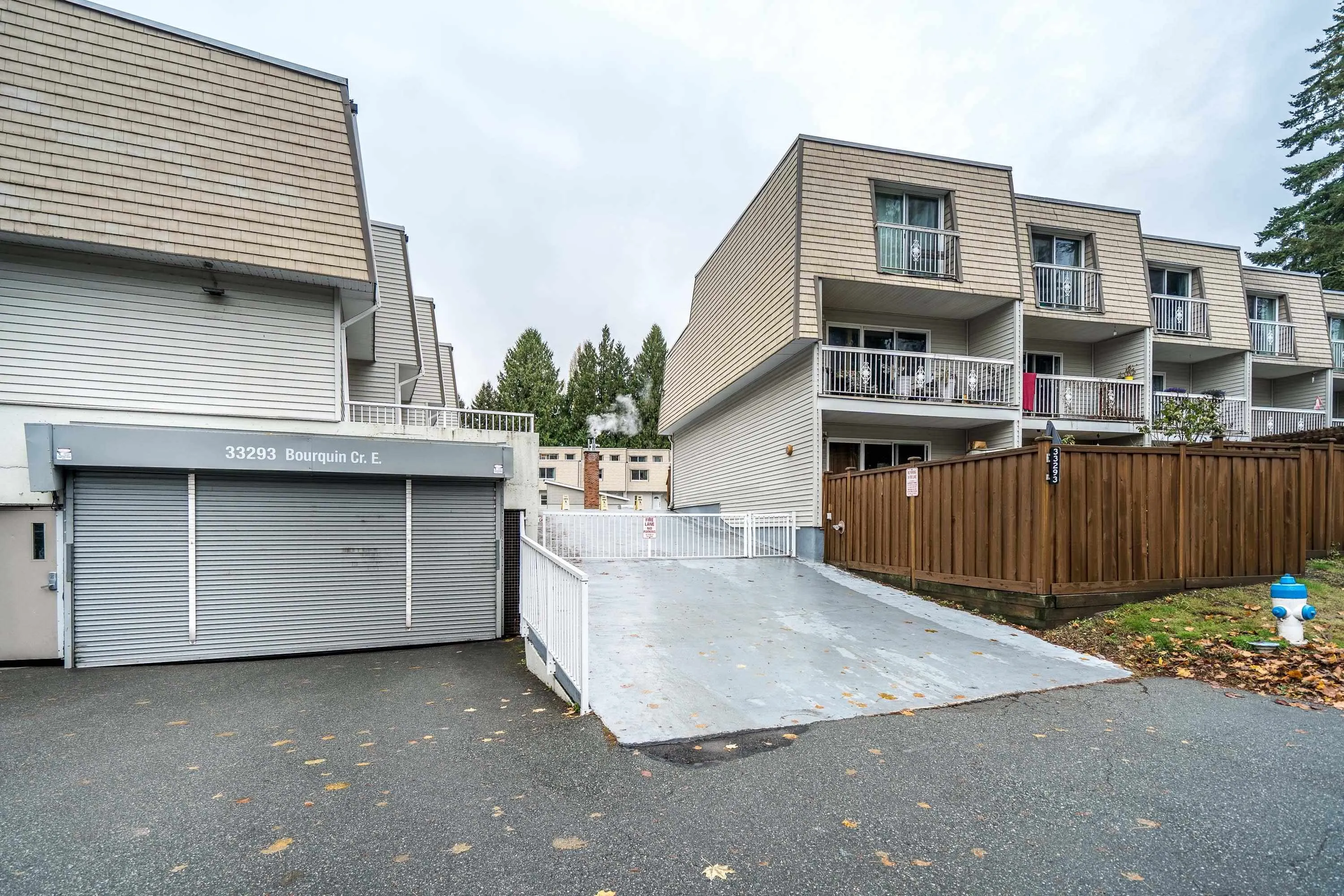 33923 E Bourquin Crescent #17
