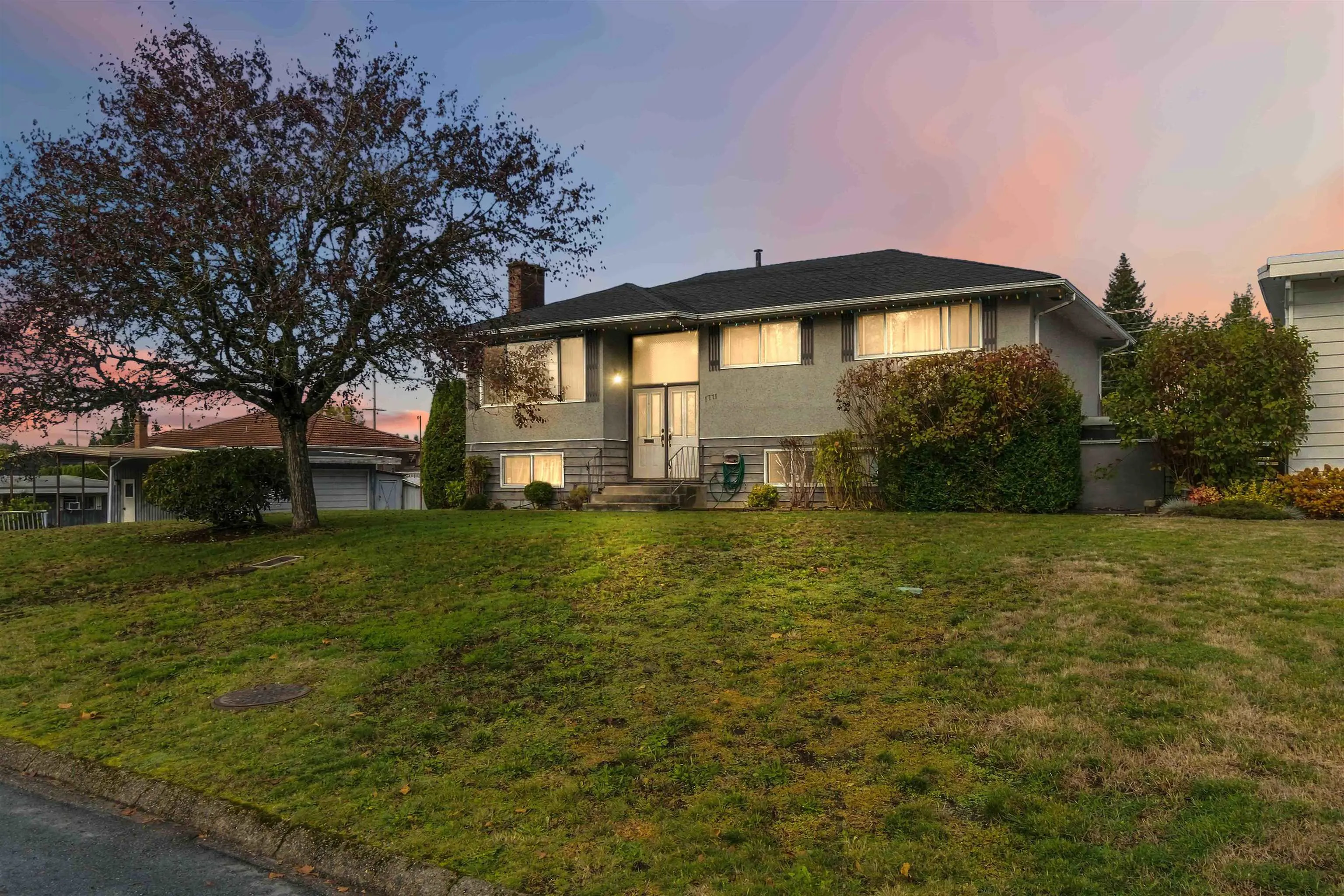 1711 Grover Avenue