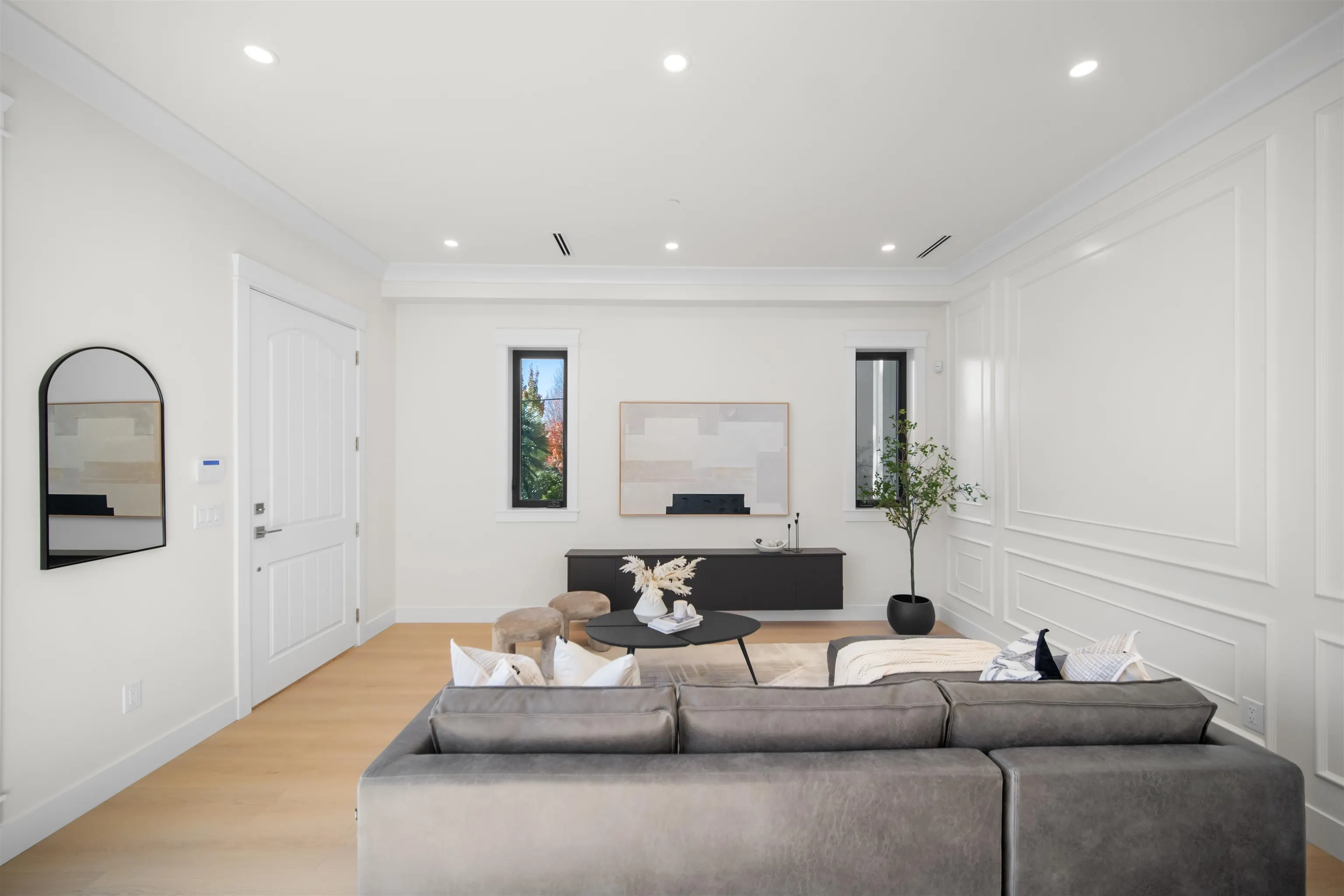 1613 E 58th Avenue #1