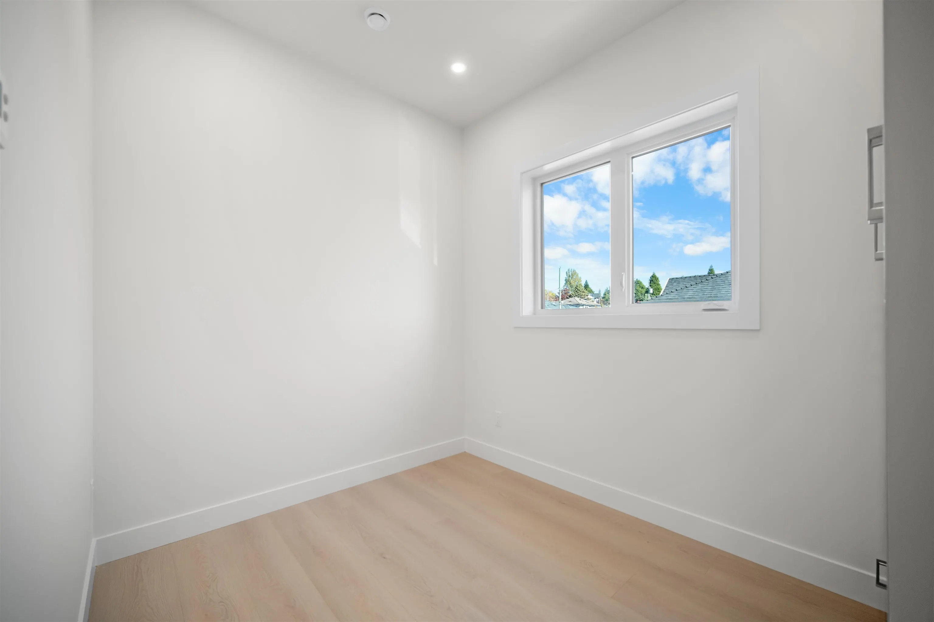 1613 E 58th Avenue #1