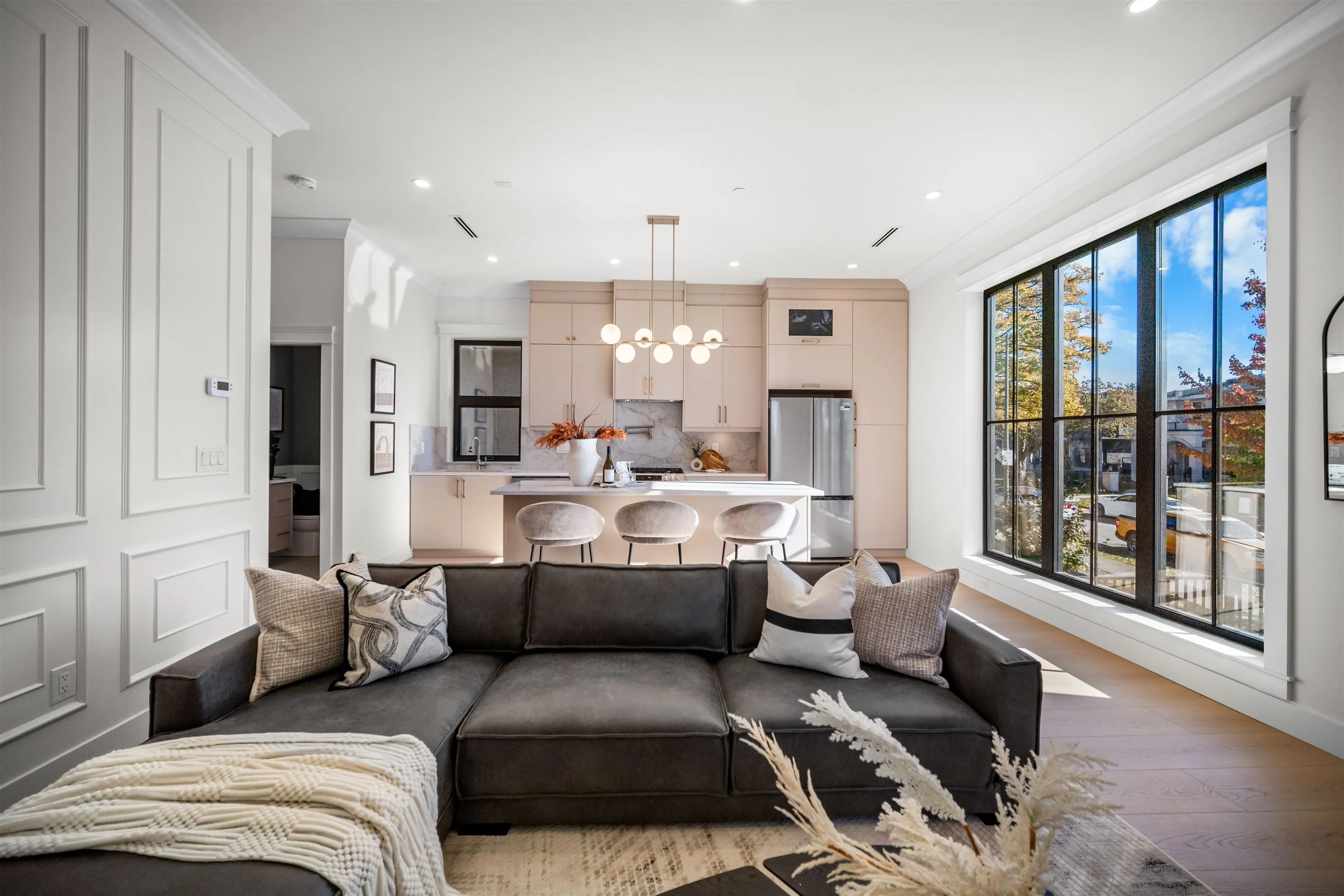 1613 E 58th Avenue #1