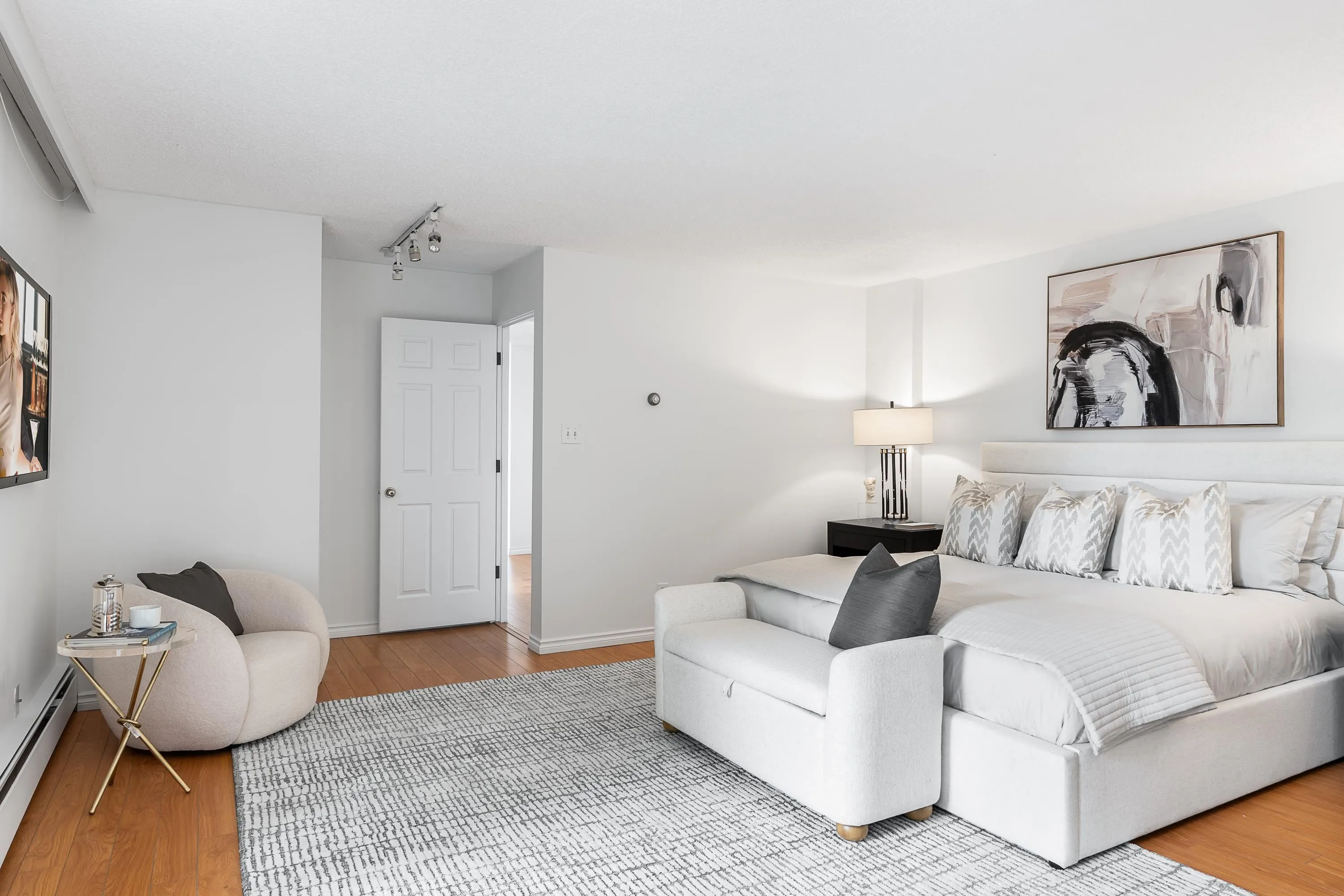 1930 Bellevue Avenue #302