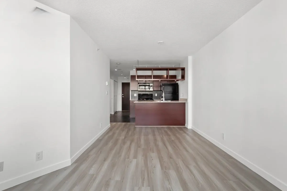 938 Smithe Street #2011