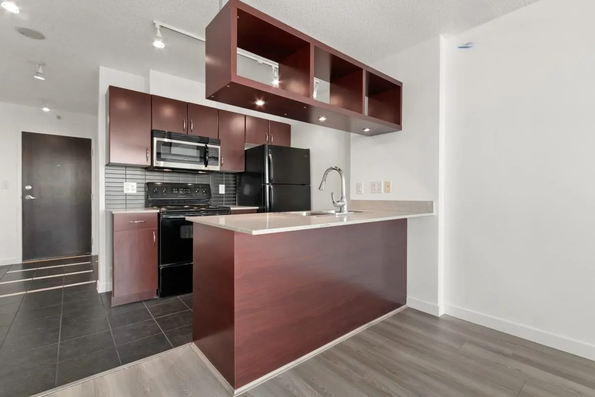 938 Smithe Street #2011