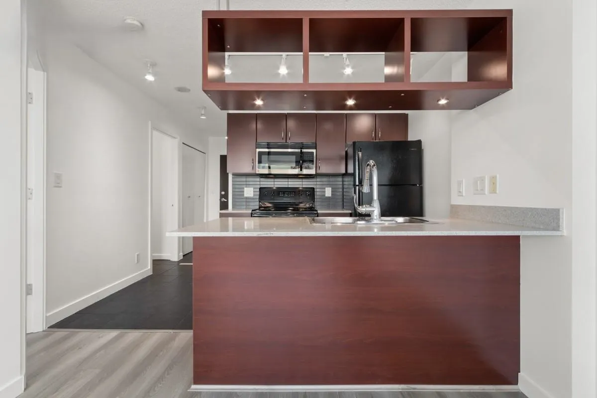 938 Smithe Street #2011