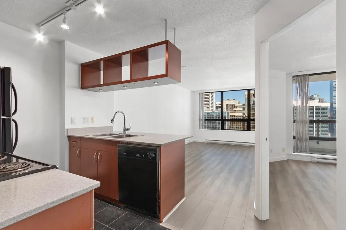 938 Smithe Street #2011