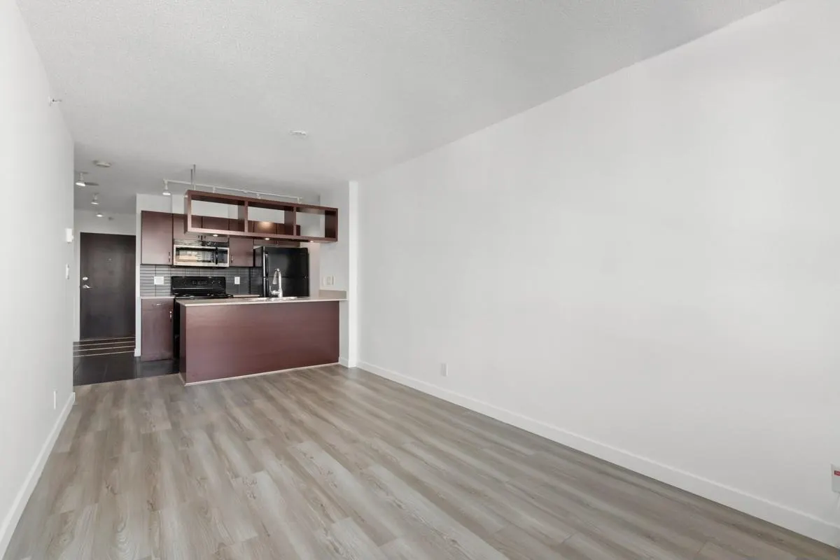 938 Smithe Street #2011