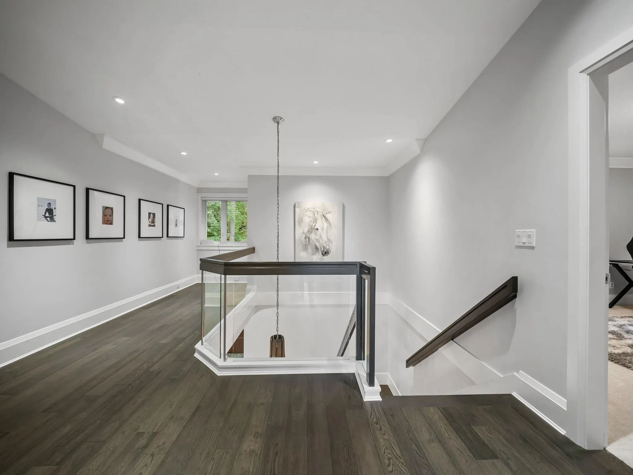 433 E Queens Road