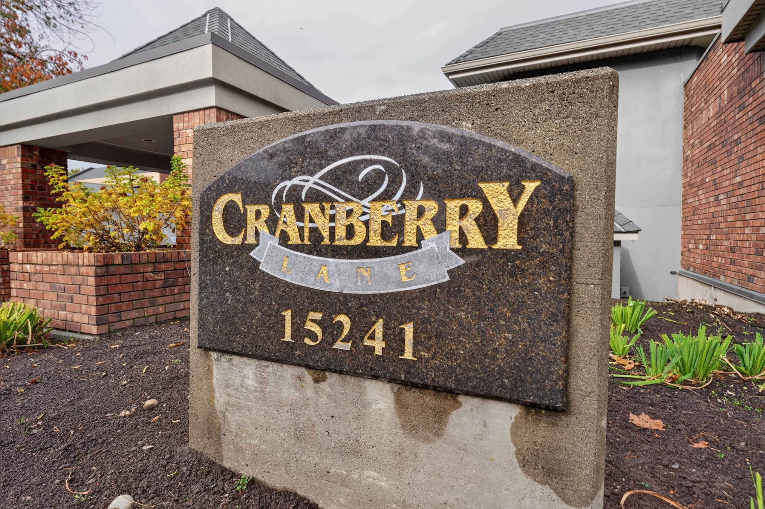 15241 18 Avenue #201