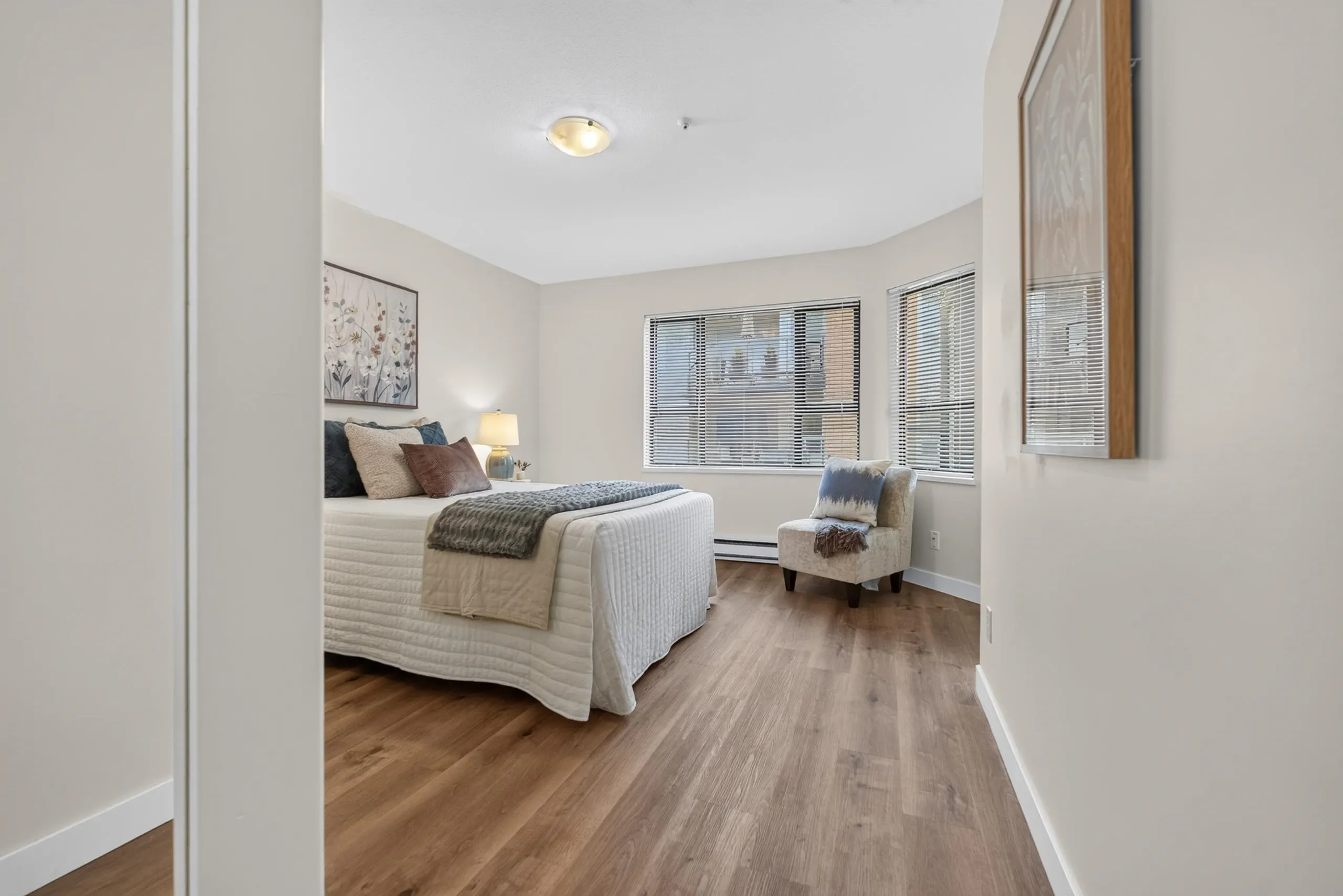 15241 18 Avenue #201