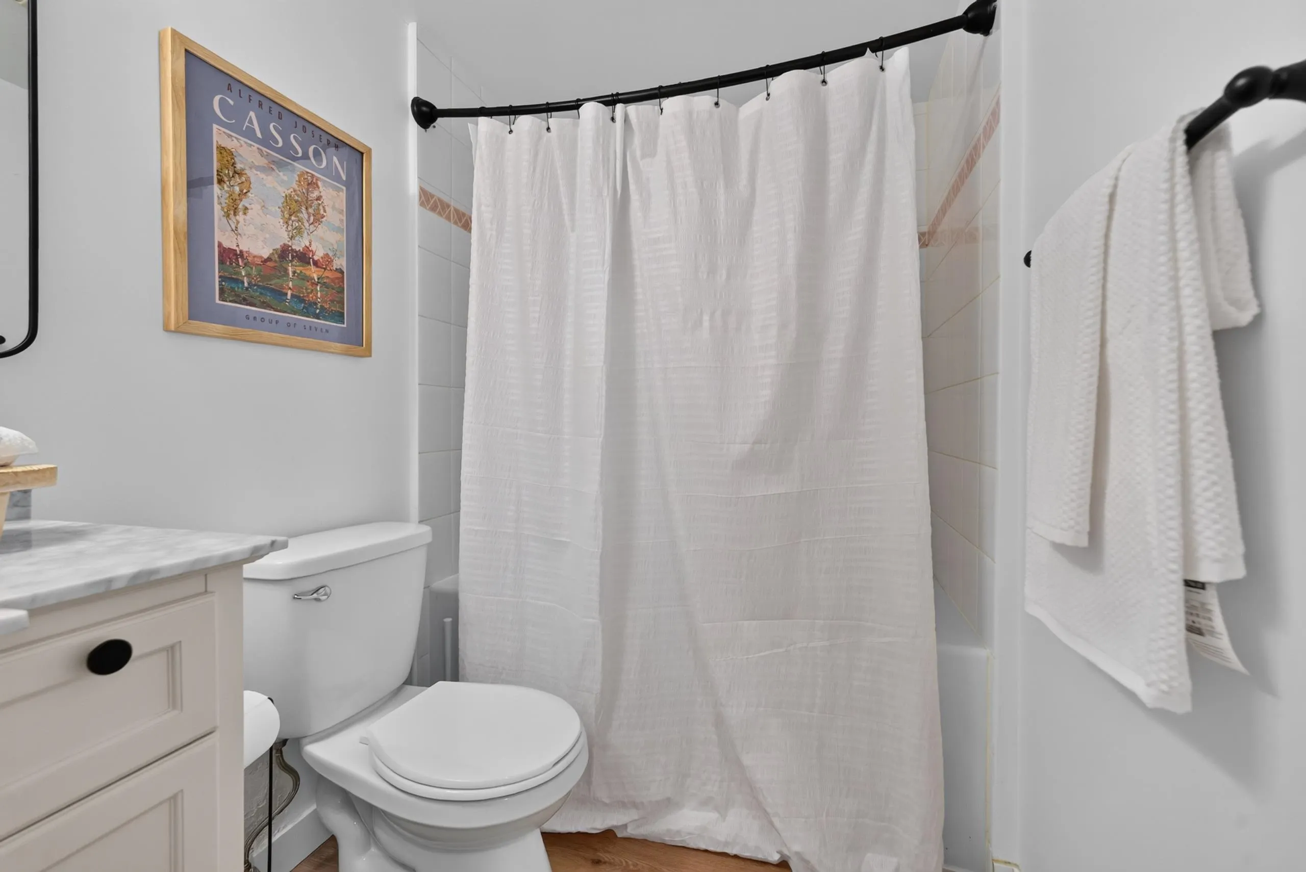 15241 18 Avenue #201