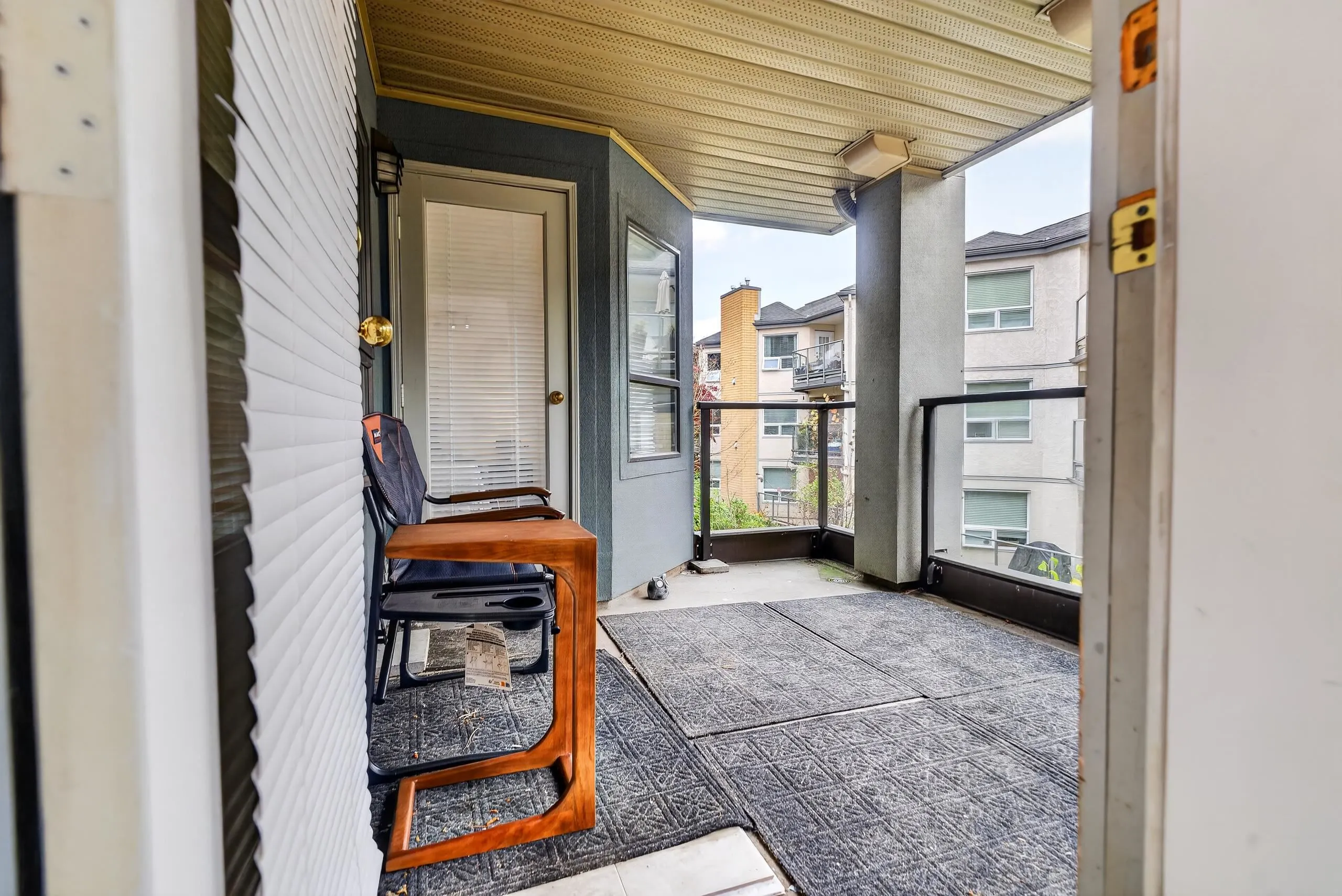 15241 18 Avenue #201