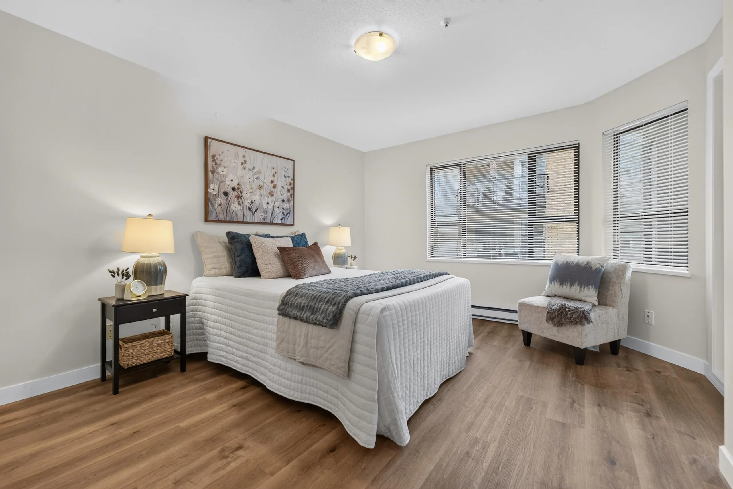 15241 18 Avenue #201