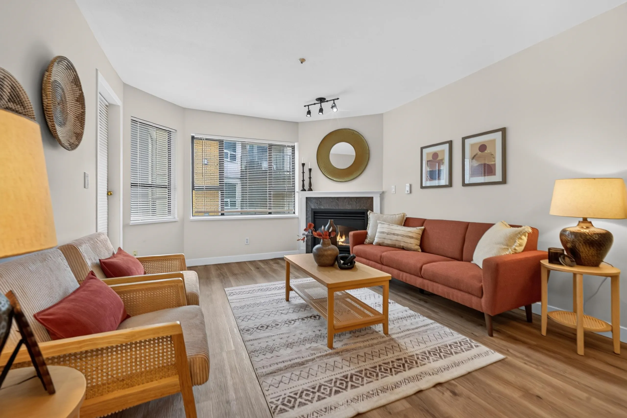 15241 18 Avenue #201