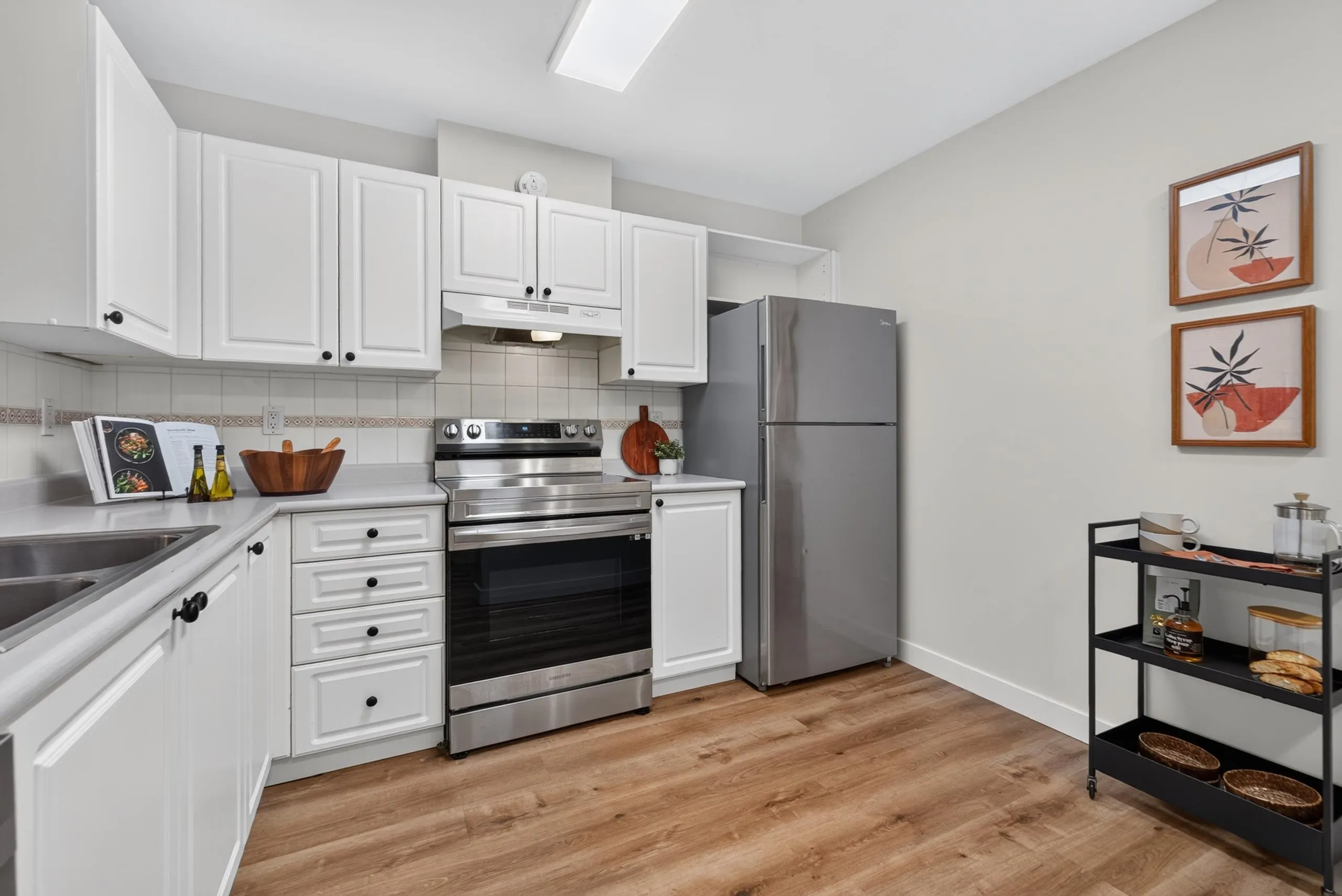 15241 18 Avenue #201