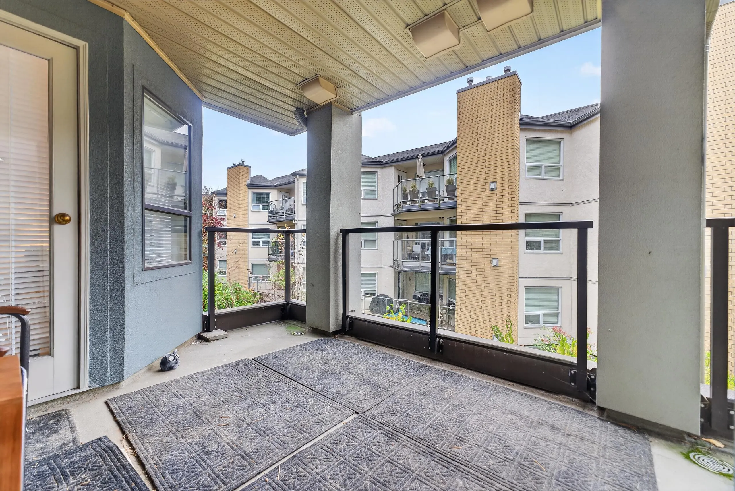 15241 18 Avenue #201
