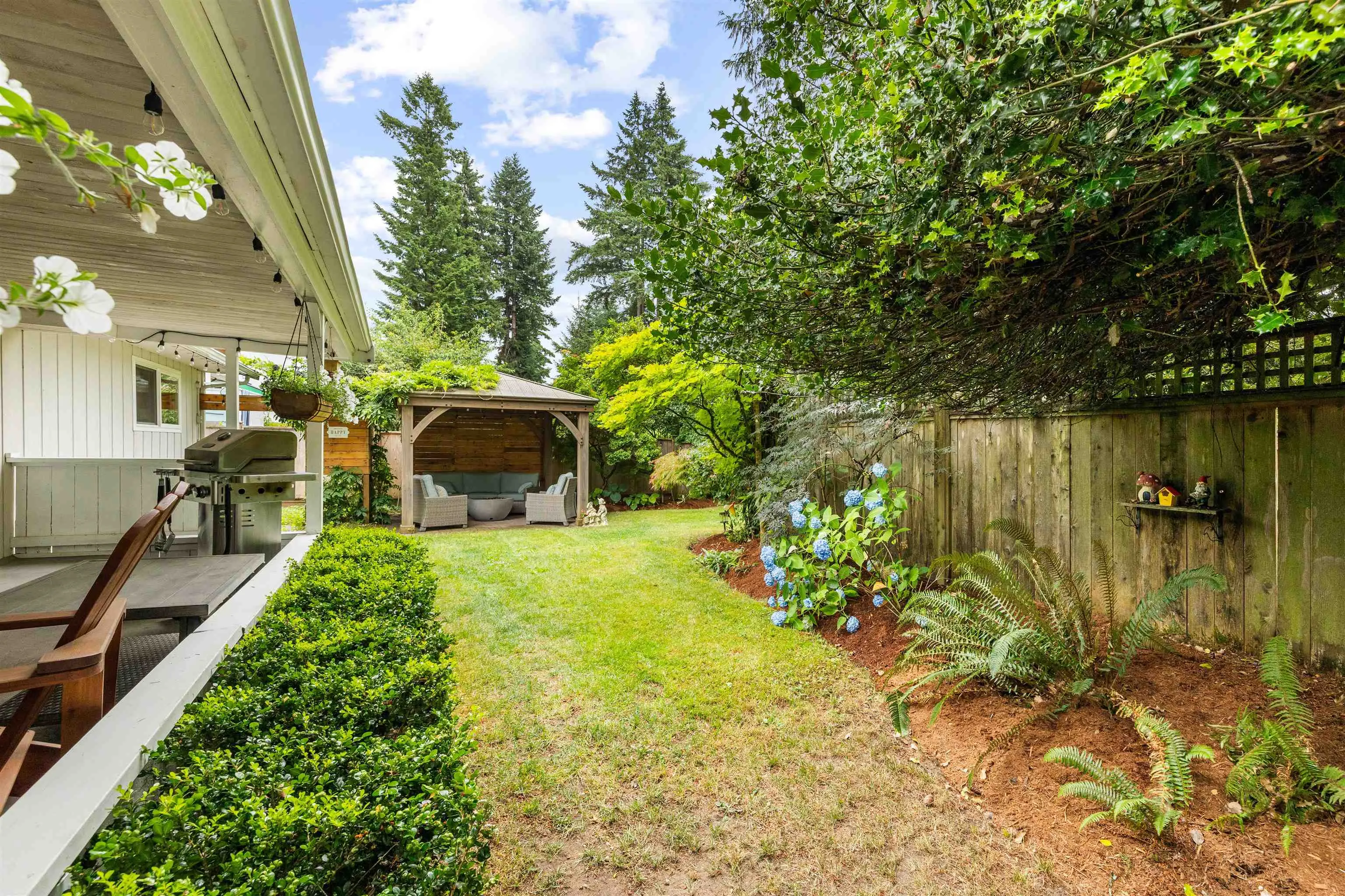 21678 Mountainview Crescent