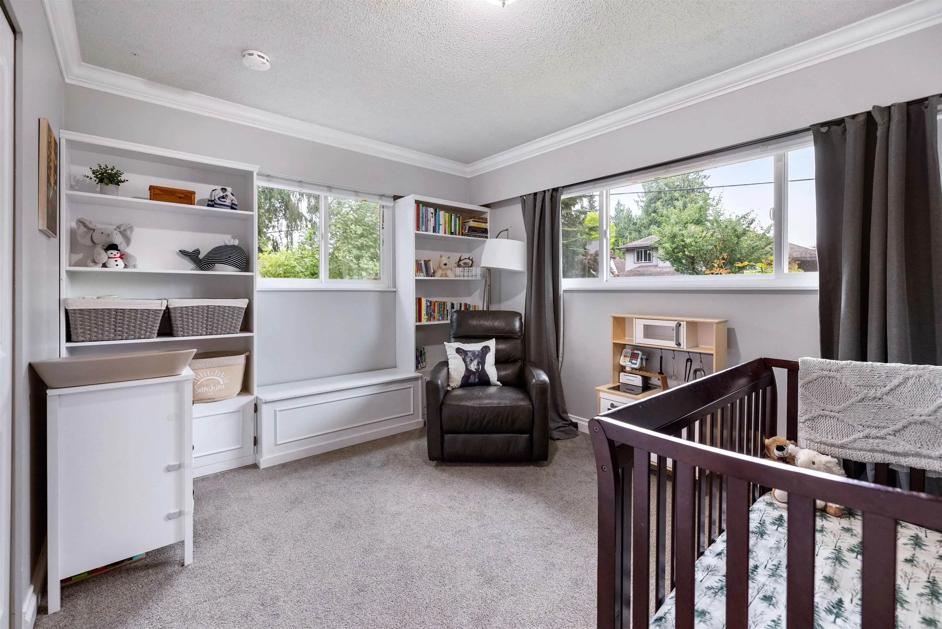21678 Mountainview Crescent