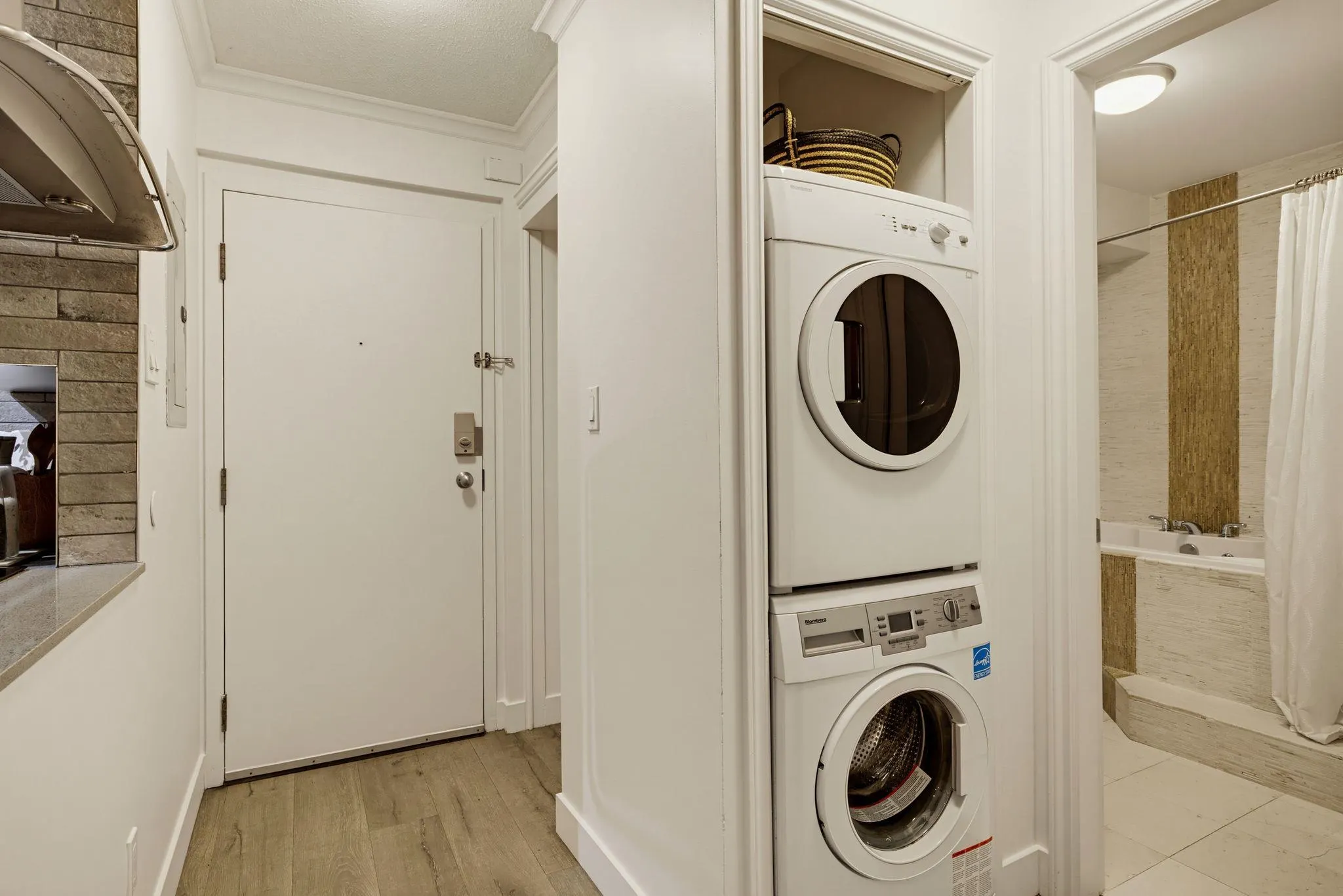 1350 Comox Street #203