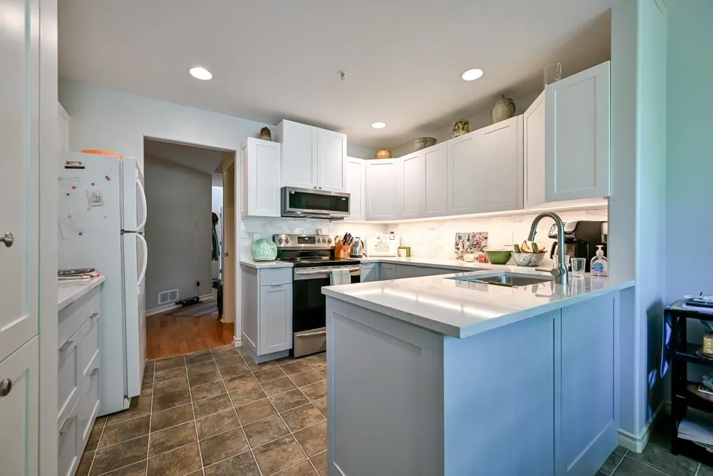 23281 Kanaka Way #15