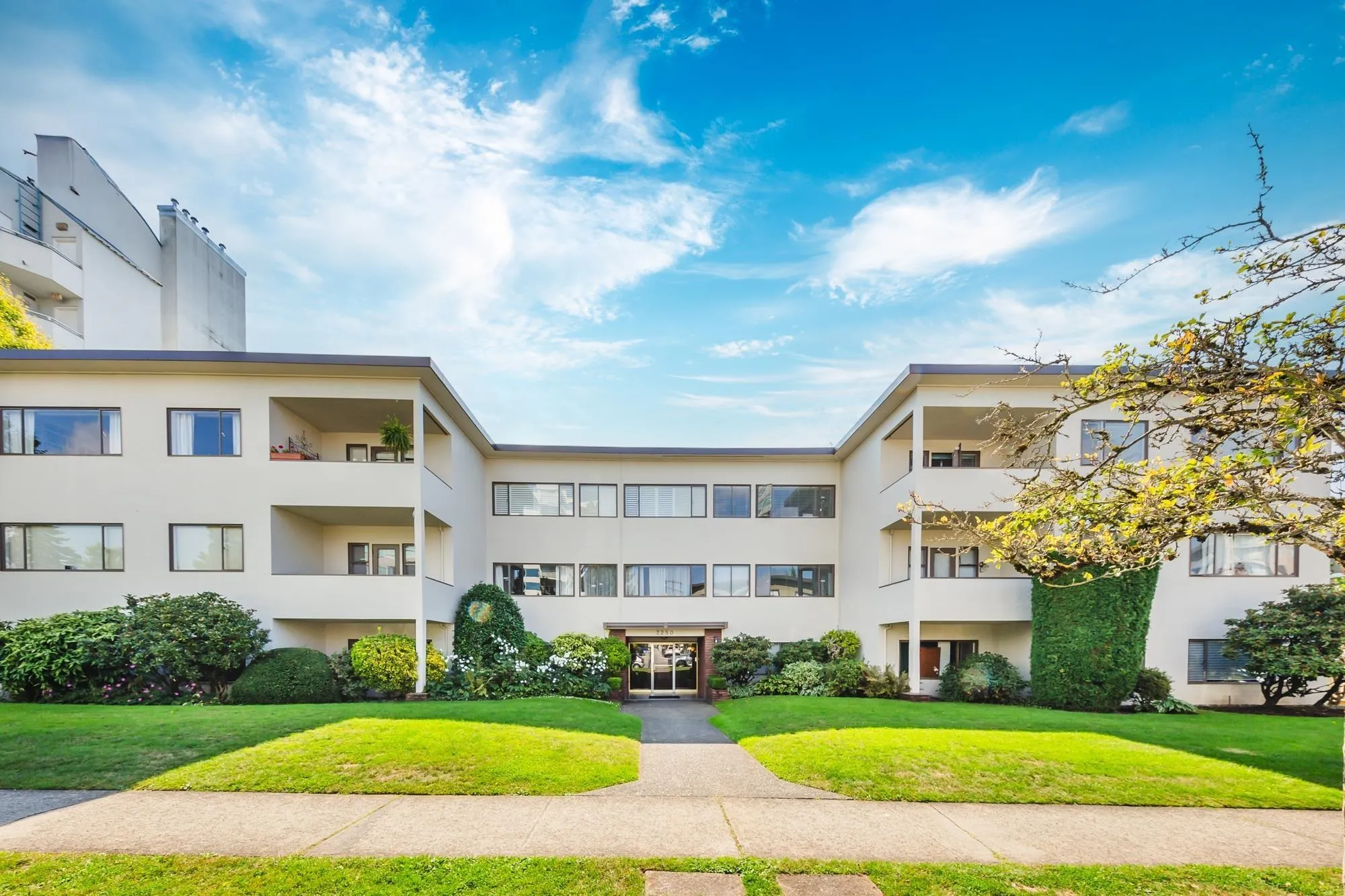 2250 W 43rd Avenue #105