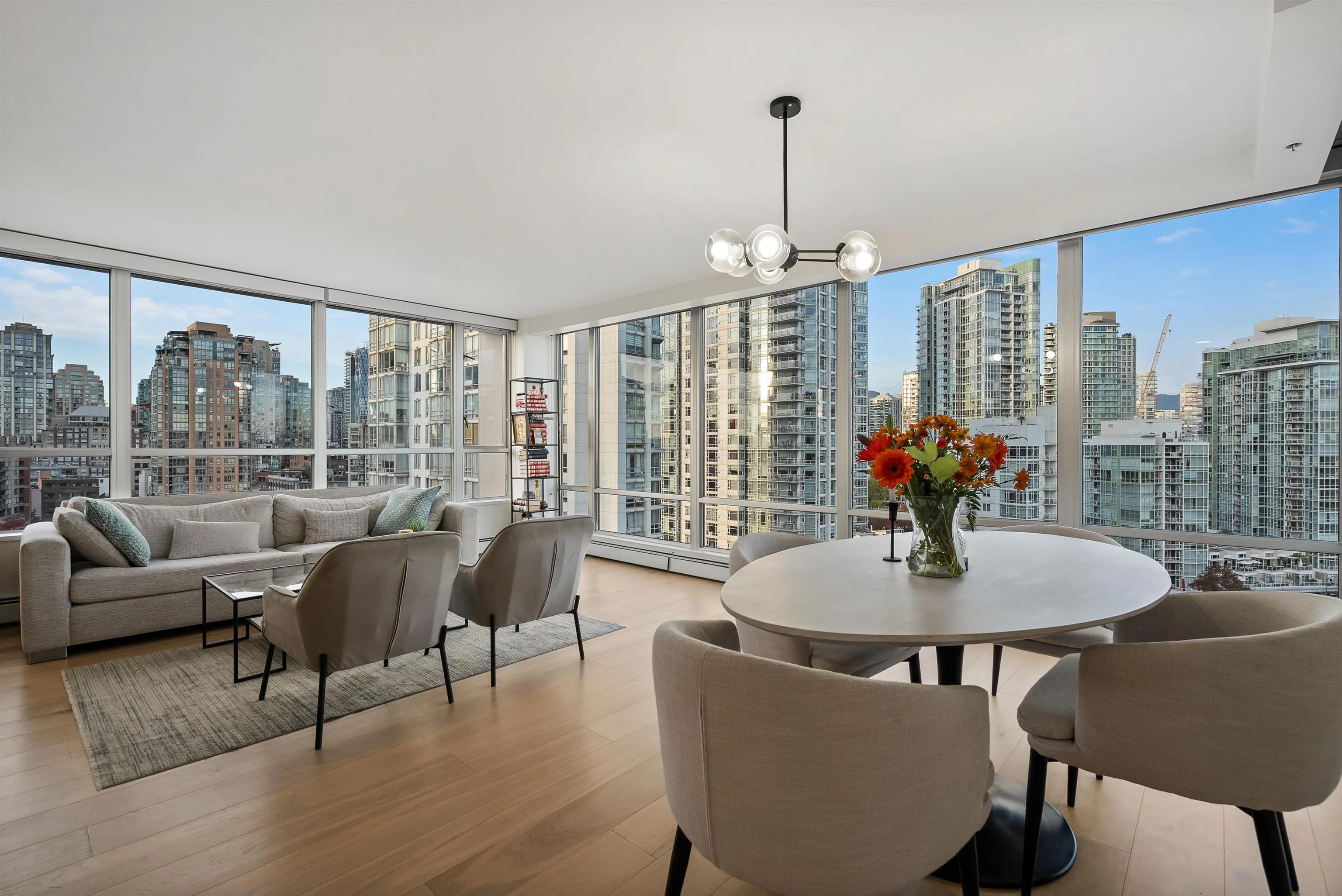 1228 Marinaside Crescent #1706