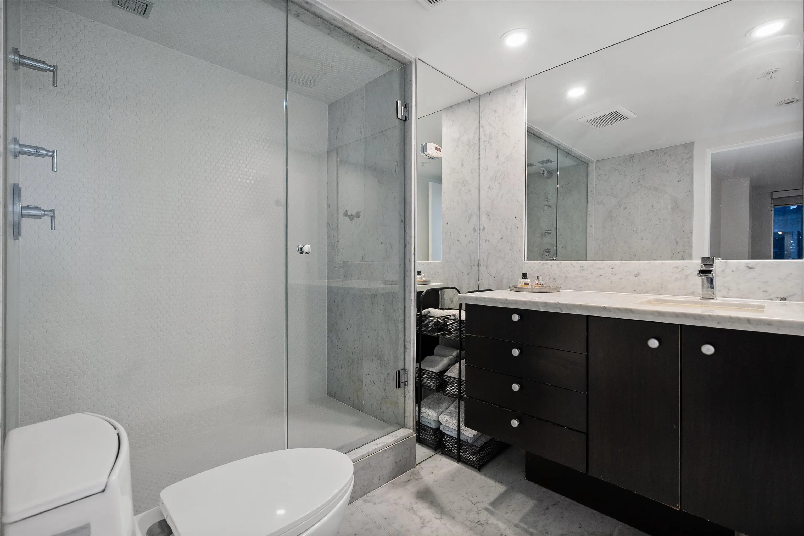 1228 Marinaside Crescent #1706
