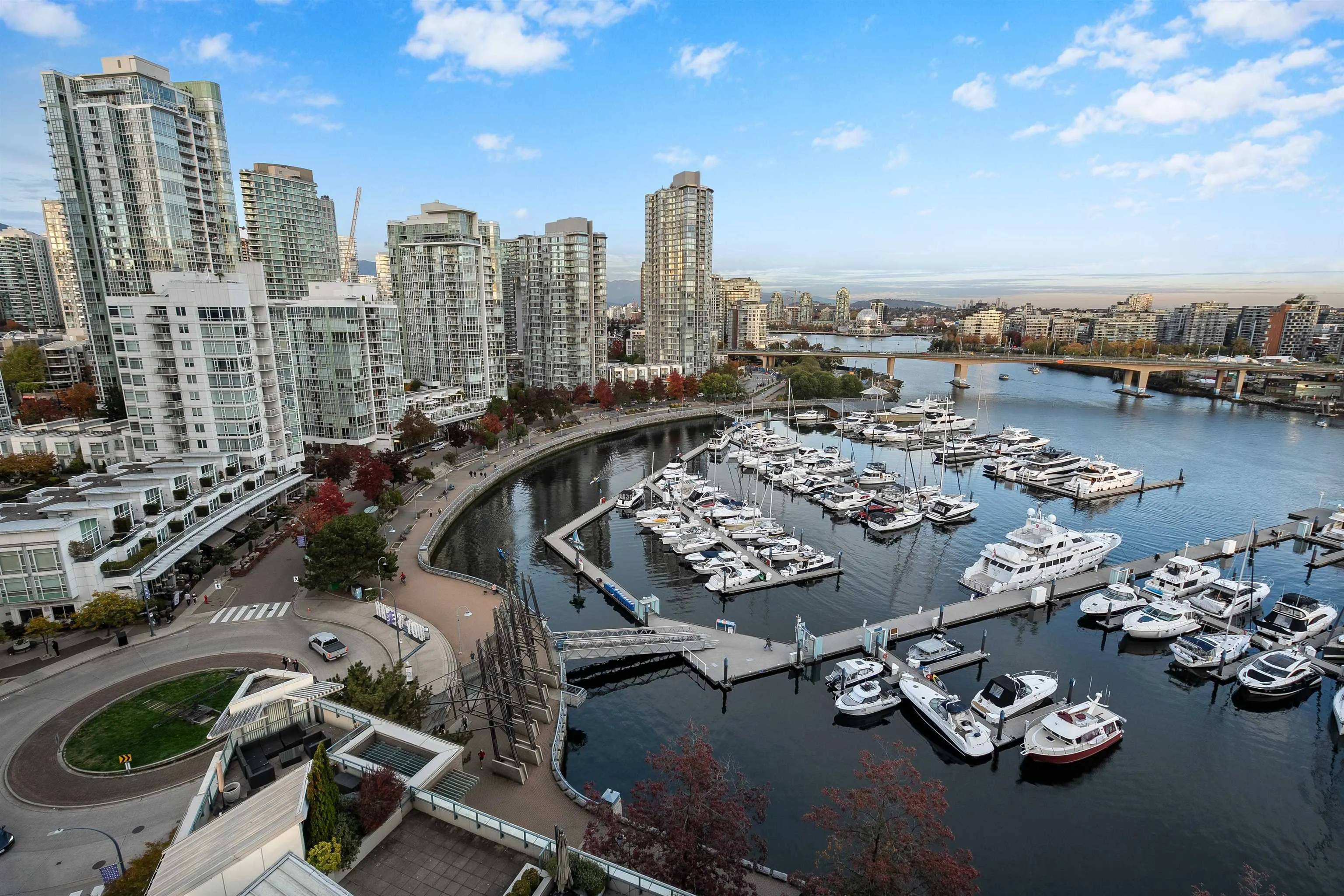 1228 Marinaside Crescent #1706