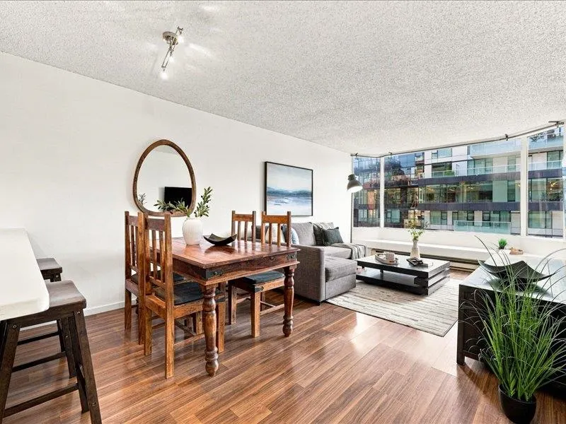 1330 Hornby Street #608