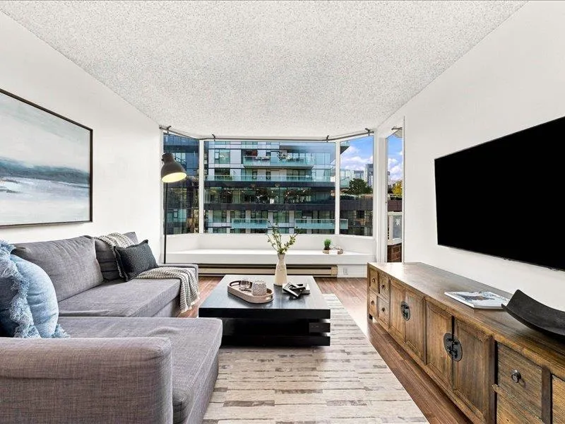 1330 Hornby Street #608