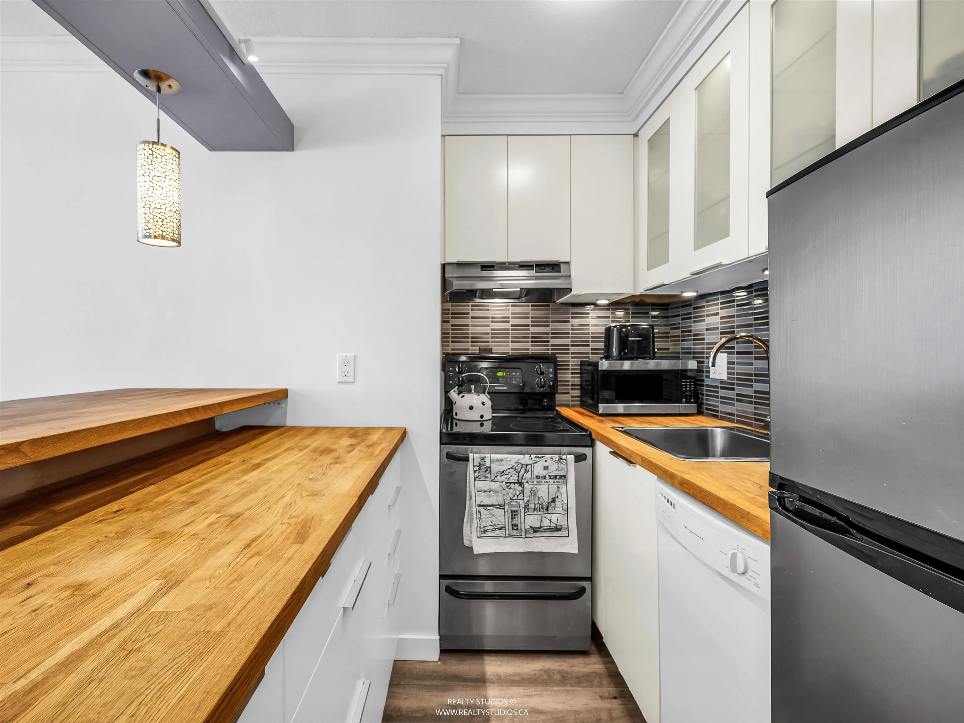 1250 Burnaby Street #1205