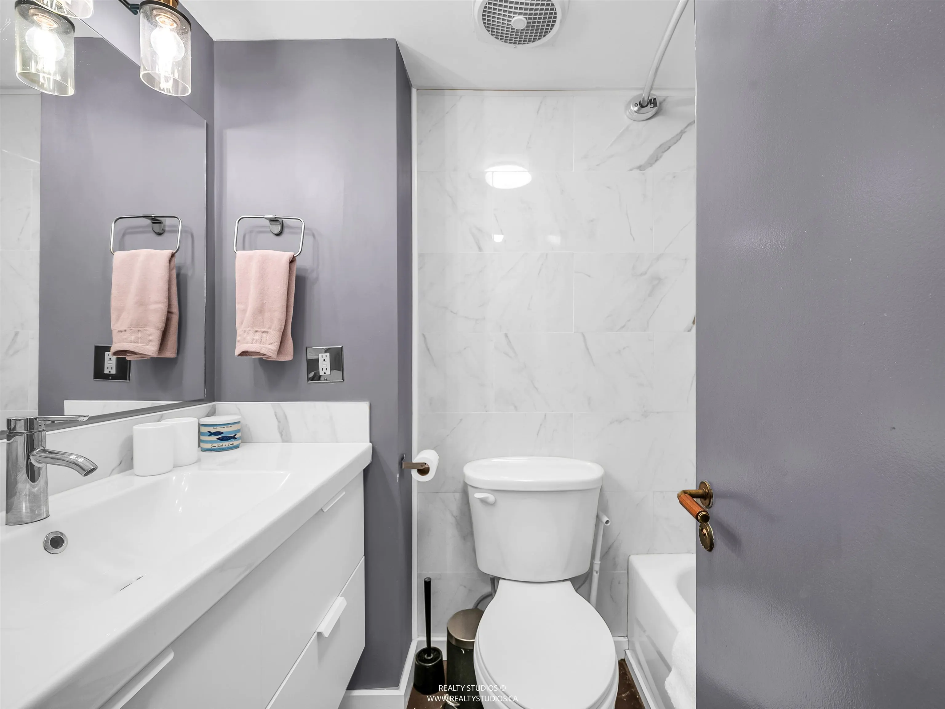 1250 Burnaby Street #1205