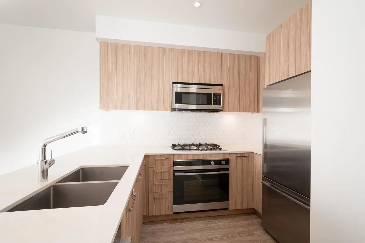 1061 Marine Drive #403