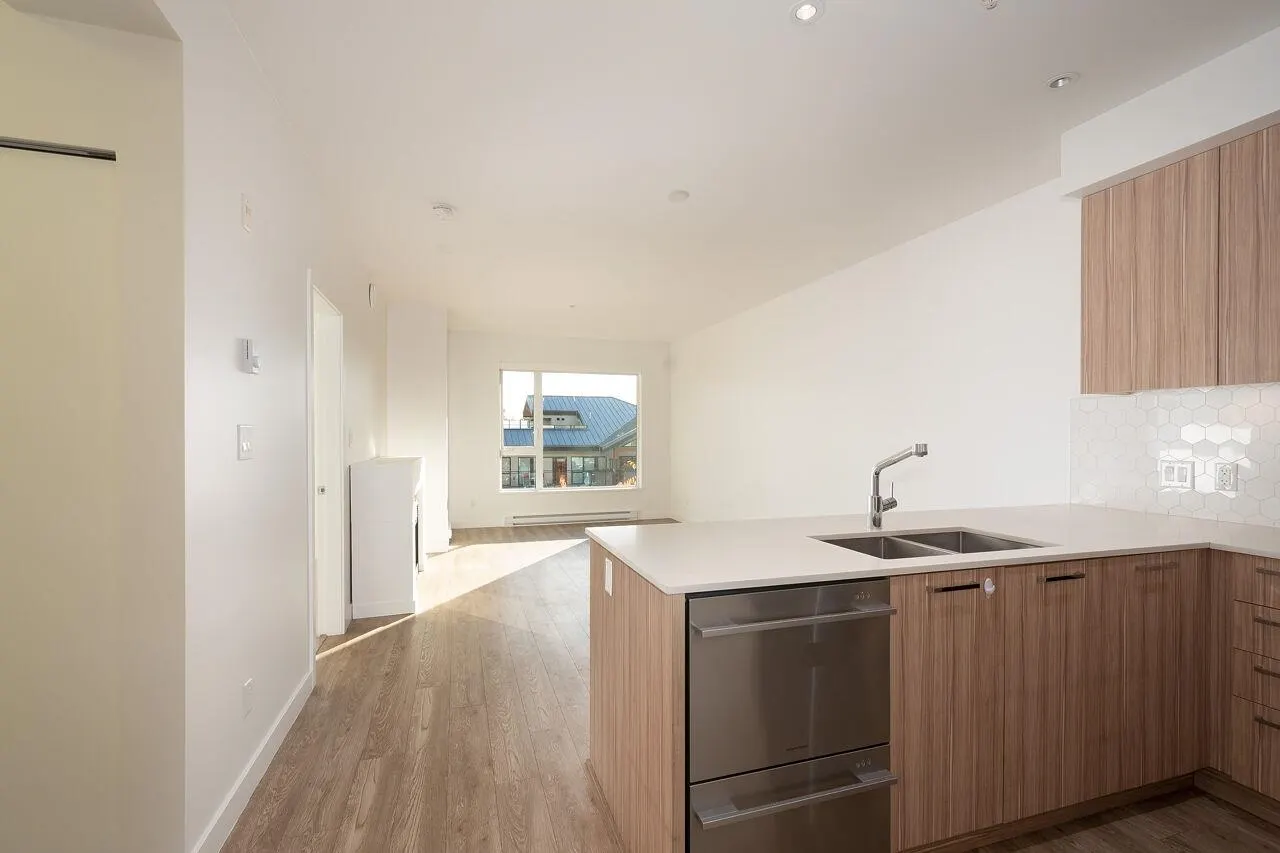1061 Marine Drive #403
