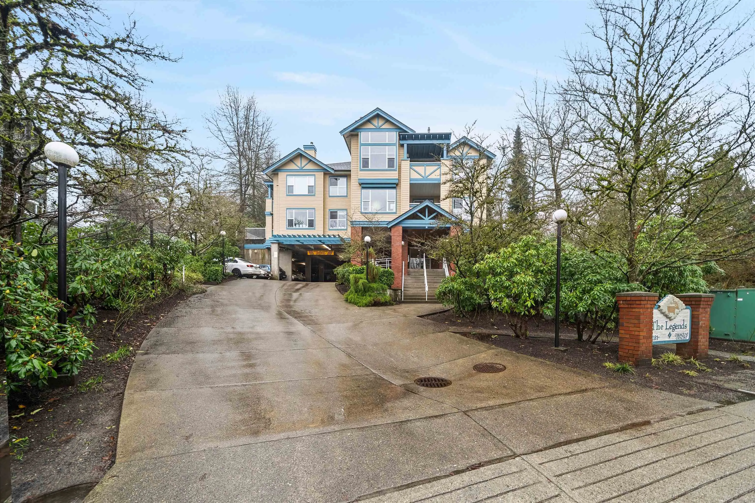 5281 Oakmount Crescent #210