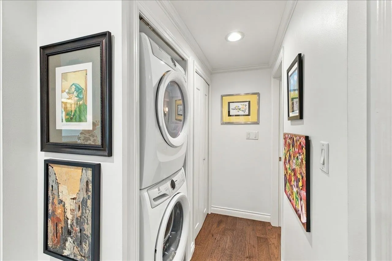 1502 Island Park Walk #405