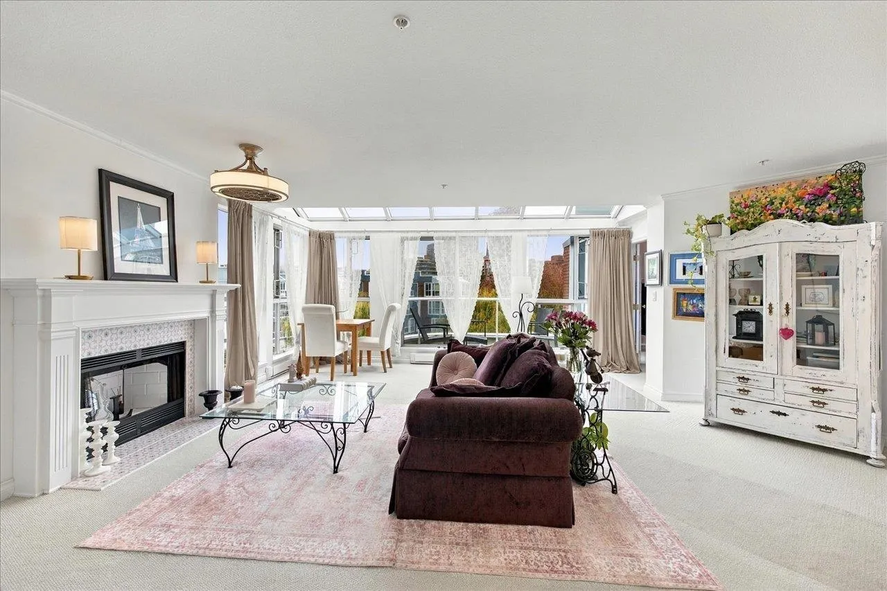 1502 Island Park Walk #405