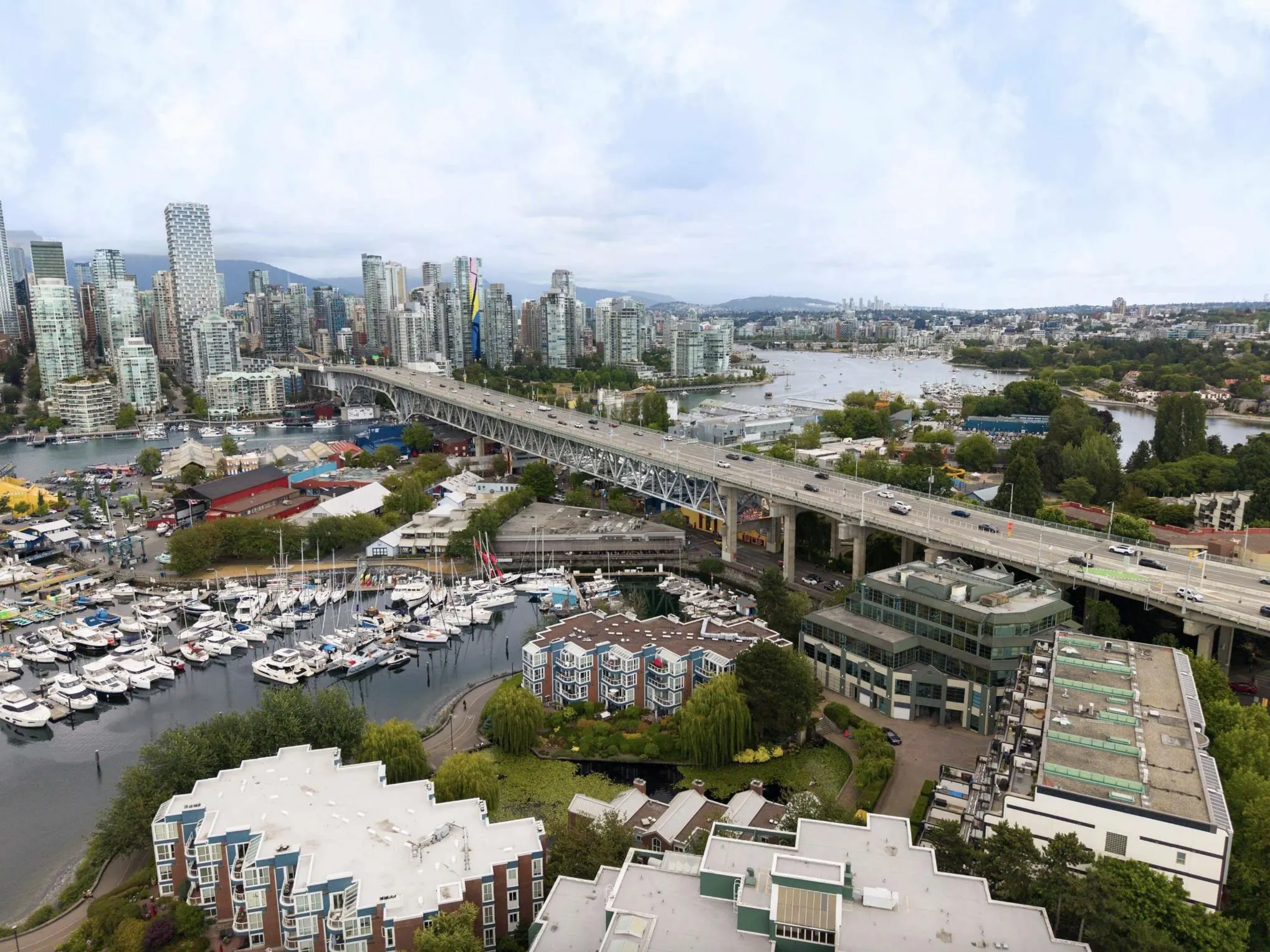 1502 Island Park Walk #405