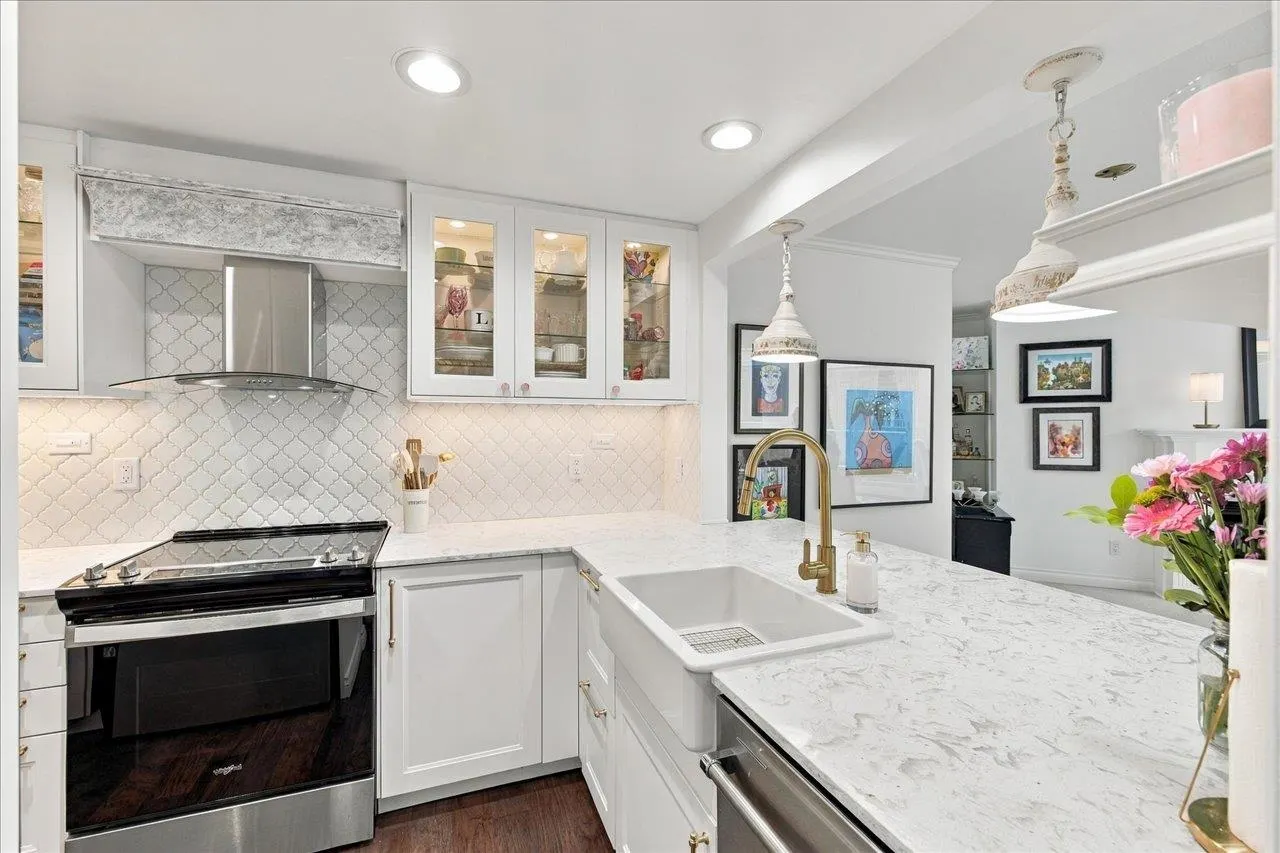 1502 Island Park Walk #405