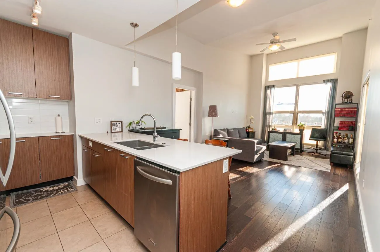 1182 W 16 Street #405